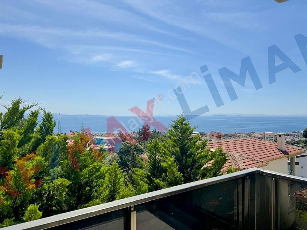 Edremit Altınoluk'da 4+1 Panaromik Deniz Manzaralı Havuzlu Satılık Triplex Villa - Görsel 33