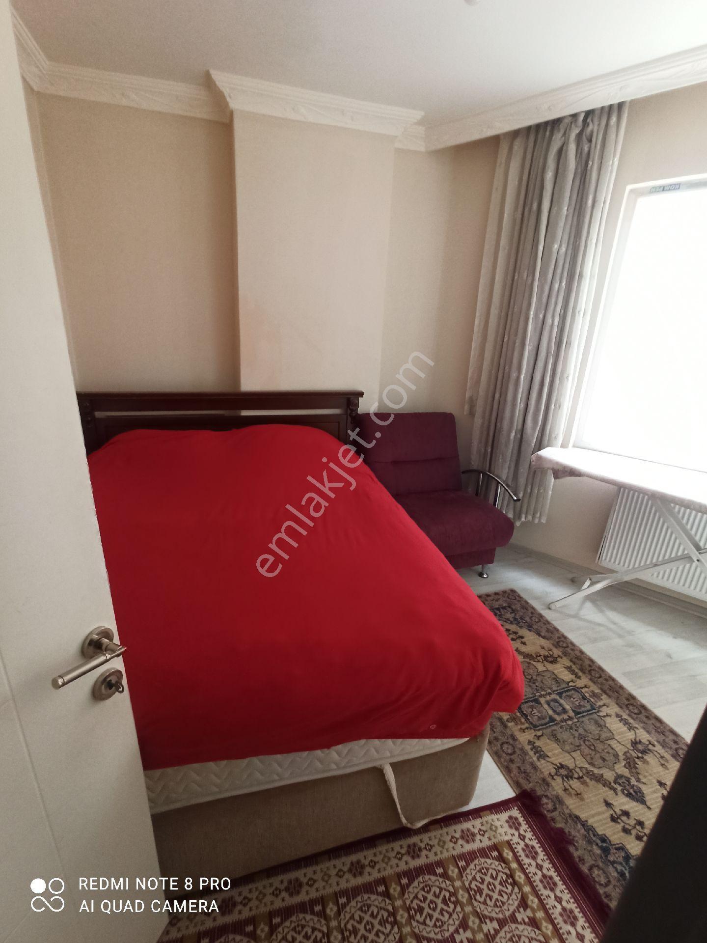 Avm Arkasi Satilik 1+1 Eşyali Daire