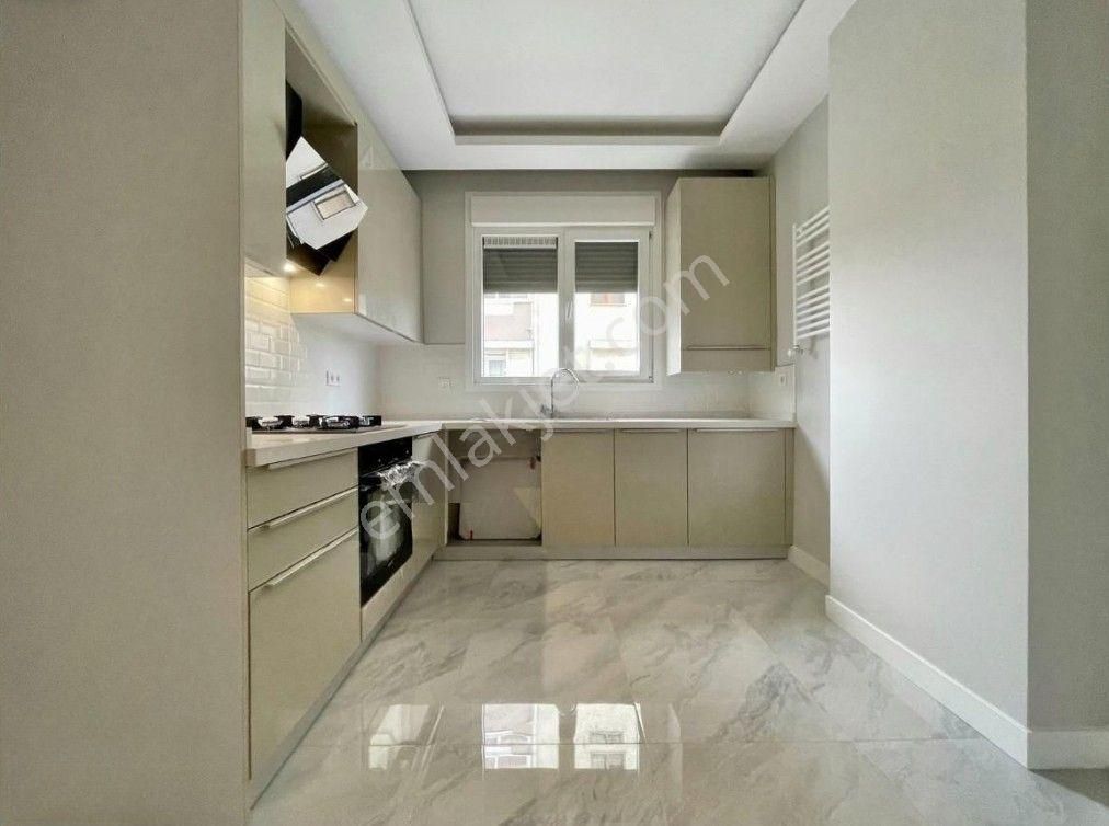 Boş... Erenköy Minibüse Yakın 3+1 Balkonlu Ebeveyn Banyolu Sıfır - Görsel 4