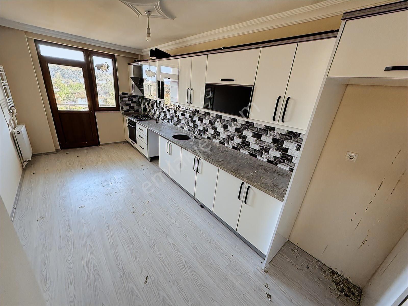 Emlakevim - Gümüşova Fatih Mah.de 2 + 1 Satılık Daire ! - Görsel 11