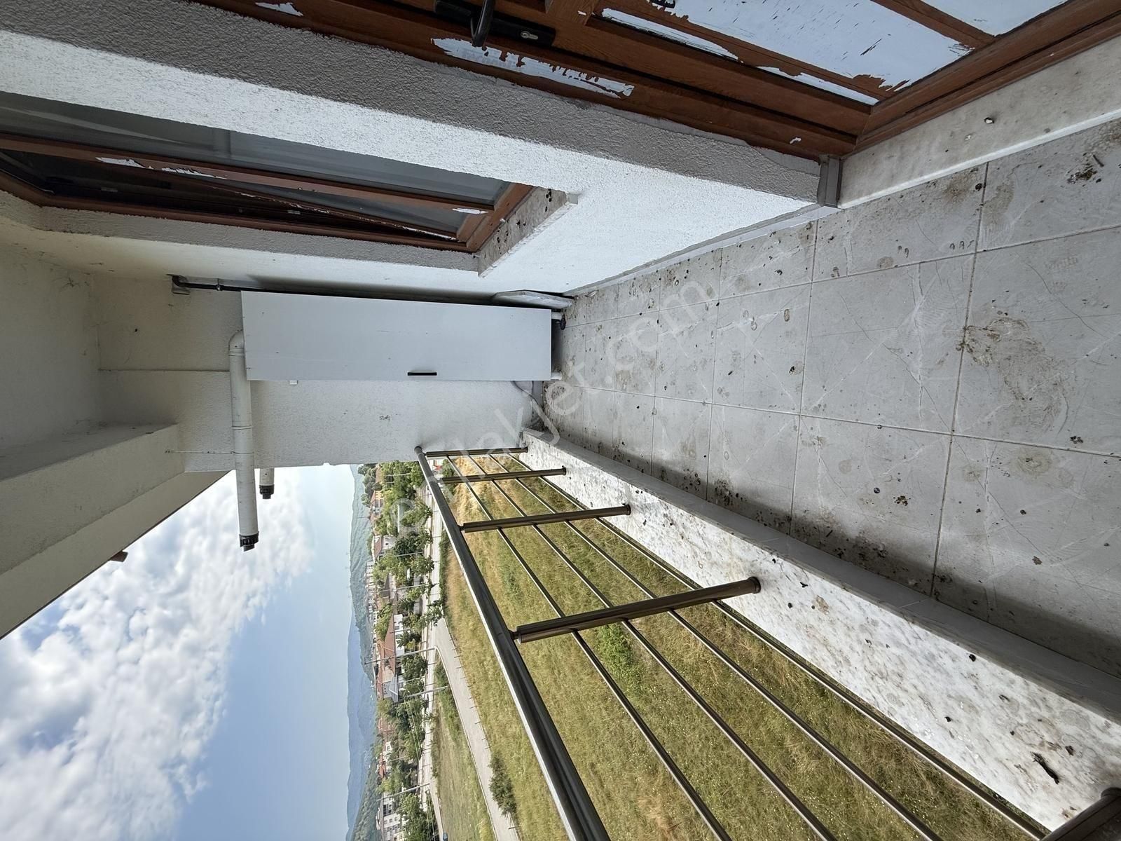 Emlakevim - Gümüşova Fatih Mah.de 2 + 1 Satılık Daire ! B Blok - Görsel 2