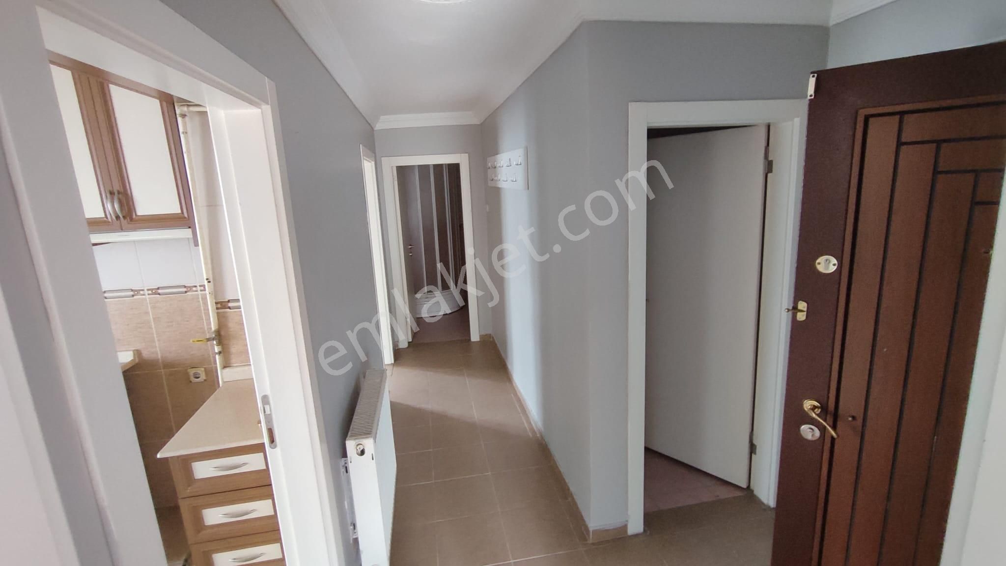 Atanora Vadi'den Sinan Cad Üzeri Ön Cephe Ara Kat Kombili Temiz 2+1 - Görsel 3