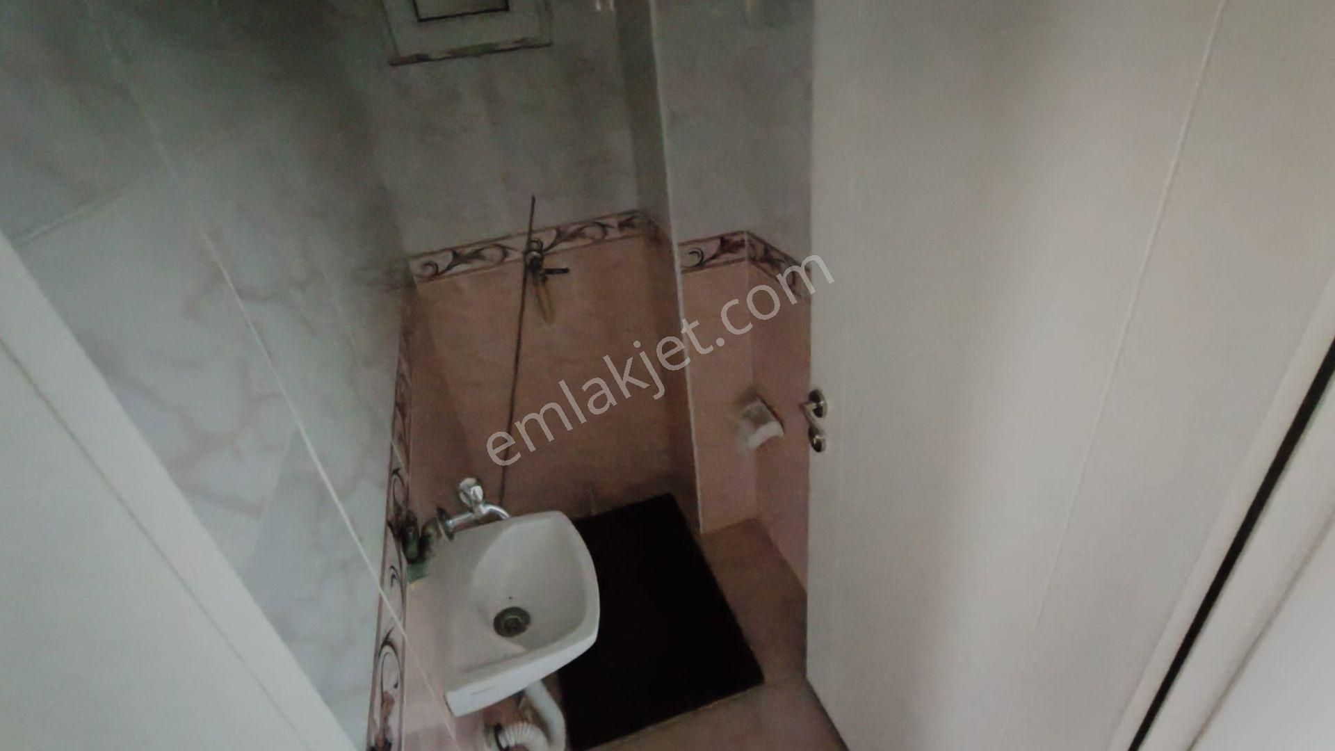 Atanora Vadi'den Sinan Cad Üzeri Ön Cephe Ara Kat Kombili Temiz 2+1 - Görsel 8