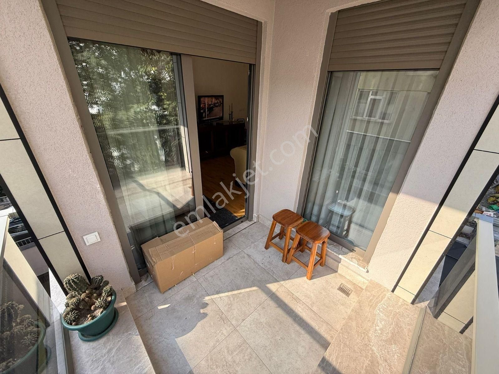 Kozyatağında Minibüs Caddesine Paralel Balkonlu Yeni Bina 3+1 - Görsel 29