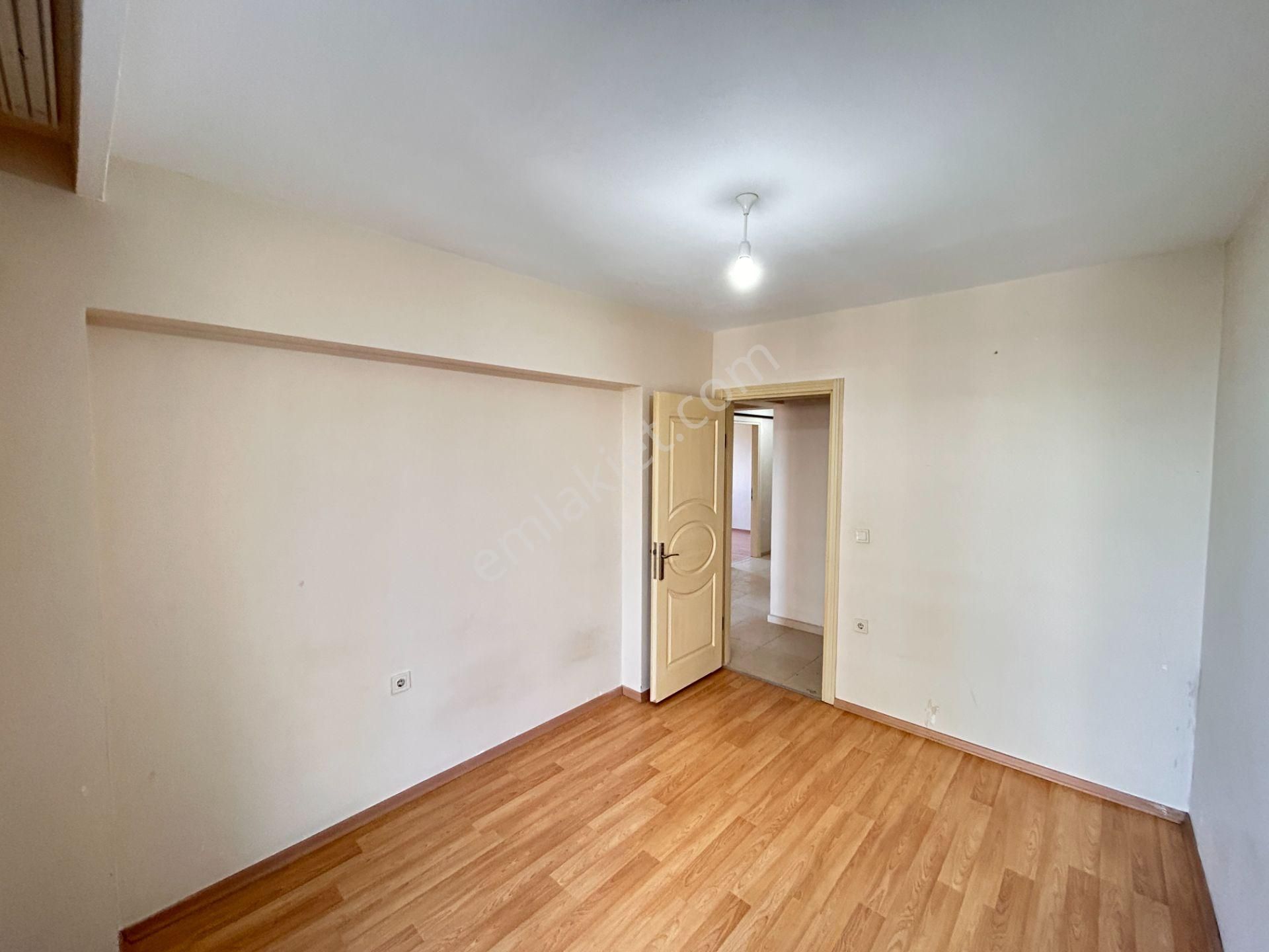 Çiğli Evka 5'de Havuzlu Site İçerisinde Satılık Ara Kat 3+1 Daire - Görsel 10