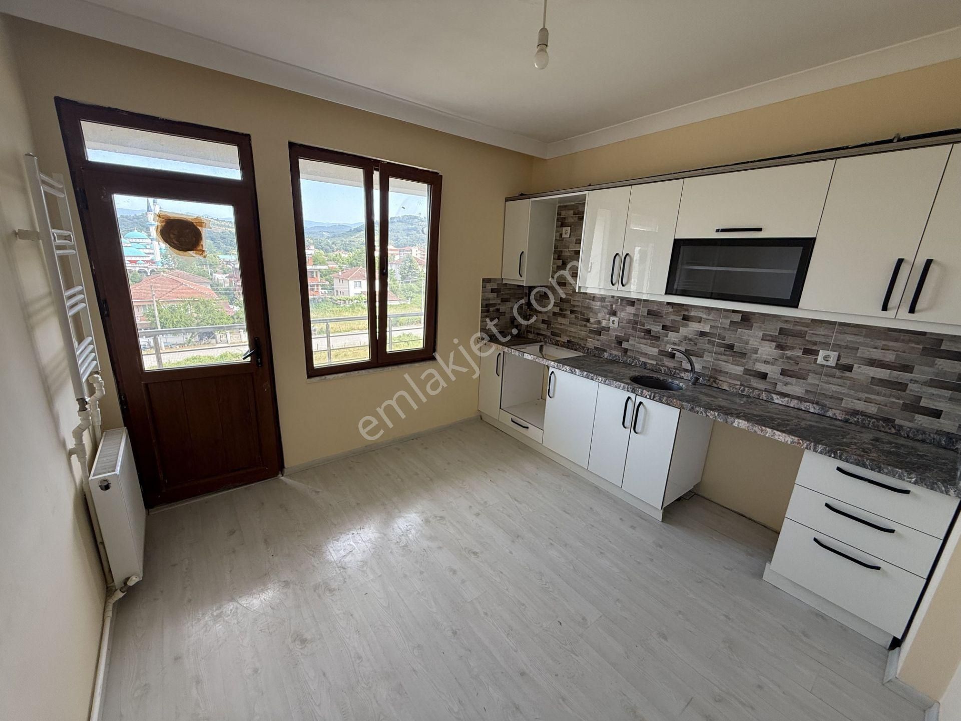 Emlakevim - Gümüşova Fatih Mah.de 2 + 1 Satılık Daire ! B Blok