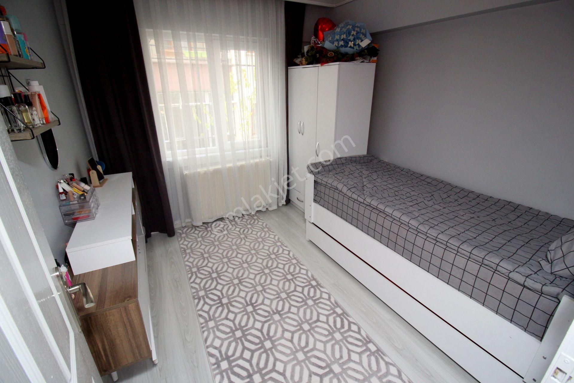 Emre Emlak'tan Topçu Mahallesinde Full Yapılı 3+1 Satılık Daire - Görsel 11