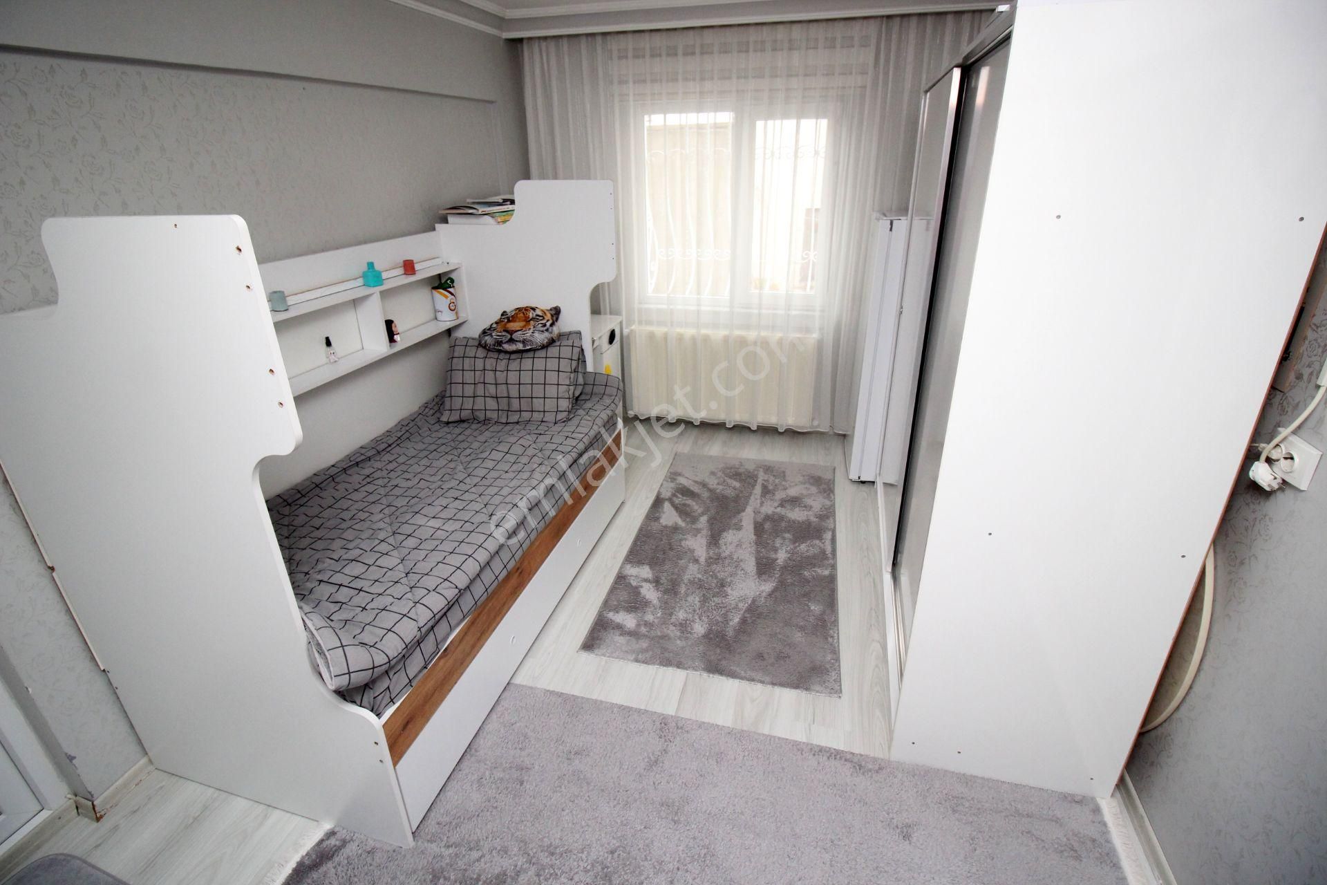 Emre Emlak'tan Topçu Mahallesinde Full Yapılı 3+1 Satılık Daire - Görsel 14