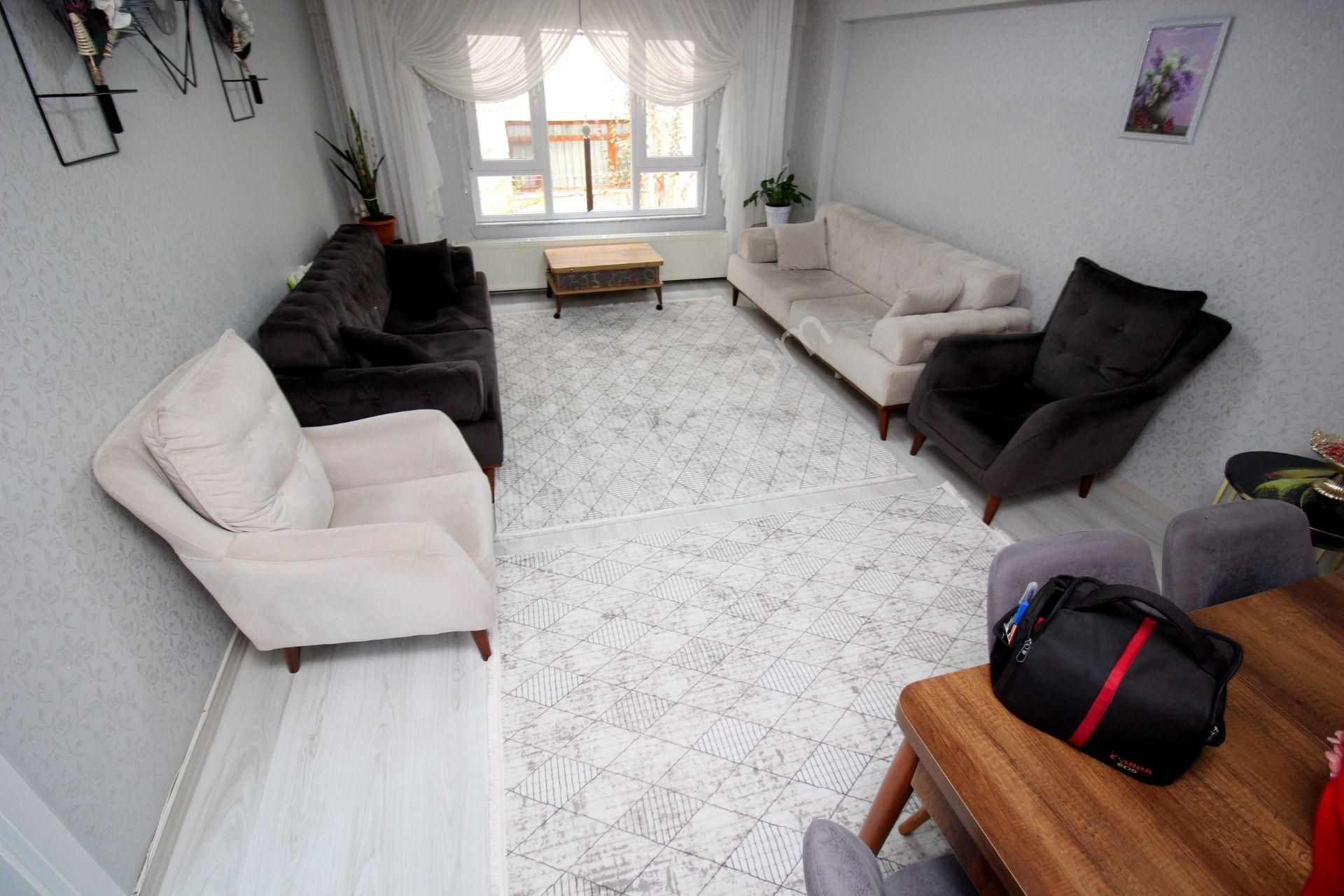 Emre Emlak'tan Topçu Mahallesinde Full Yapılı 3+1 Satılık Daire - Görsel 6