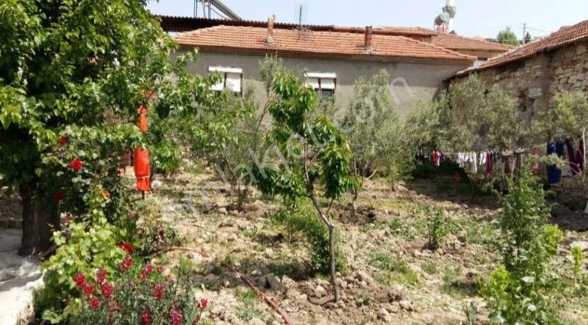 Foçada 330 M2 Arsa İçinde 2+1 Satılık İmarlı Müstakil Ev - Görsel 4