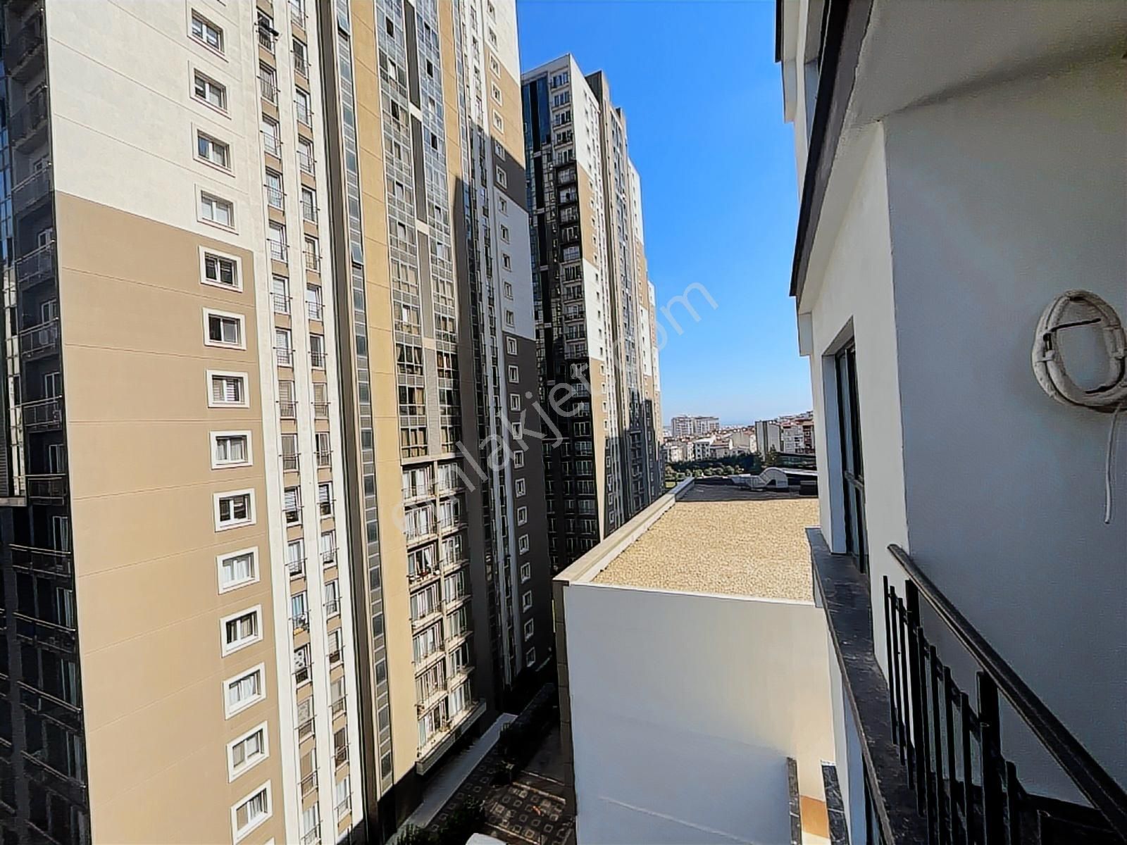 Esenyurt Satılık 2+1 160 M2 Balkonlu Ebeveyn Banyolu - Görsel 5