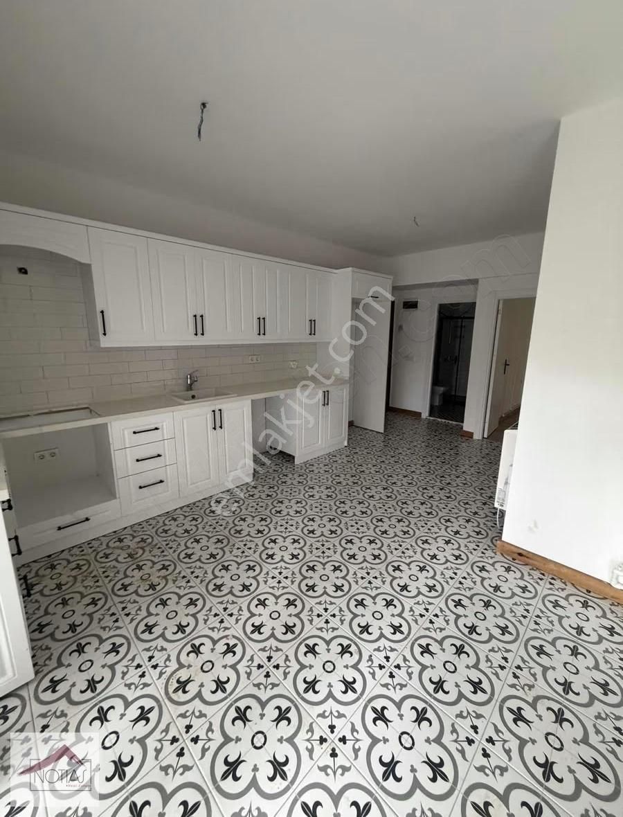 Notıas Real Estate Gayrimenkul'den Bahçeli 2+1 Mükemmel Daire - Görsel 8