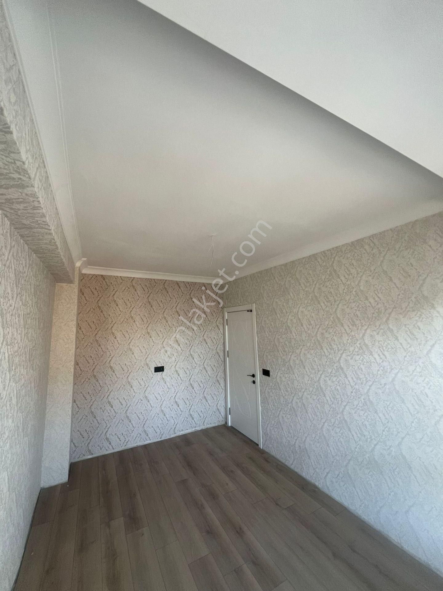 Gürhan Gayrimenkulden Hamzaoğlu Mahallesinde Kırlık Daire - Görsel 8