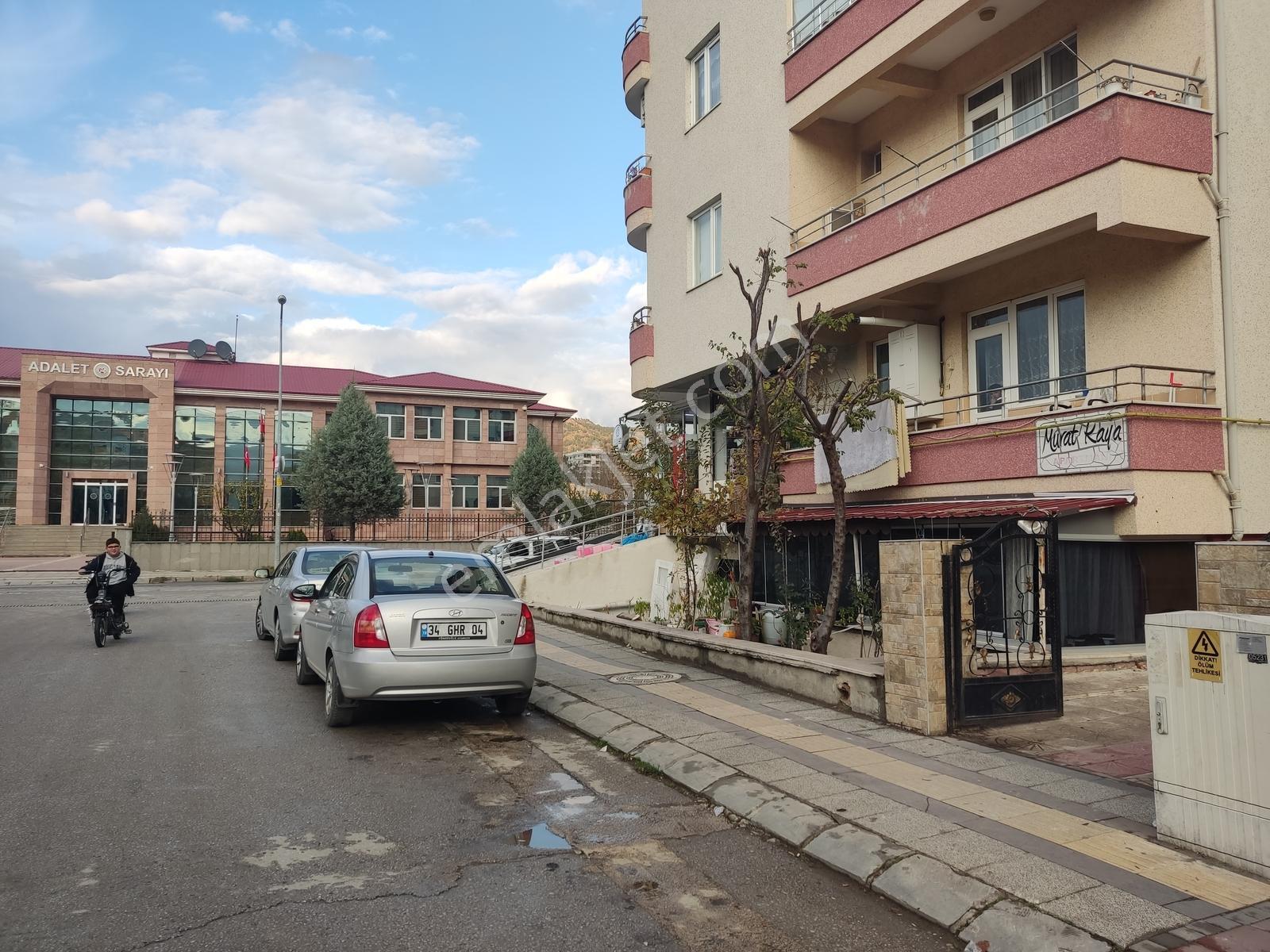 Şehrin Merkezinde Eşyalı Kiralık Daire - Görsel 15