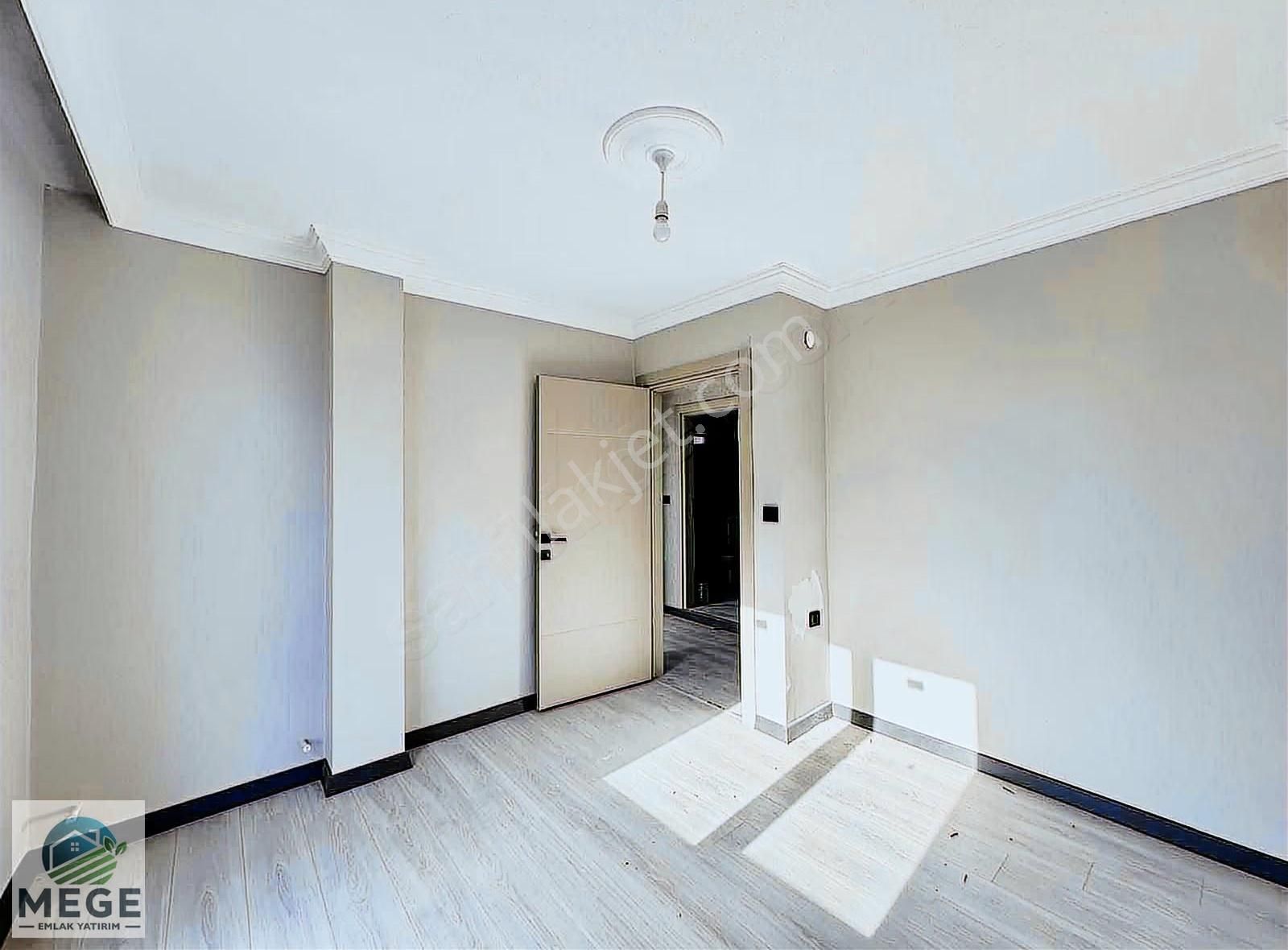 Megeden Yeniçiftlikte Satılık Villa 3+1 Öncepheli - Görsel 3