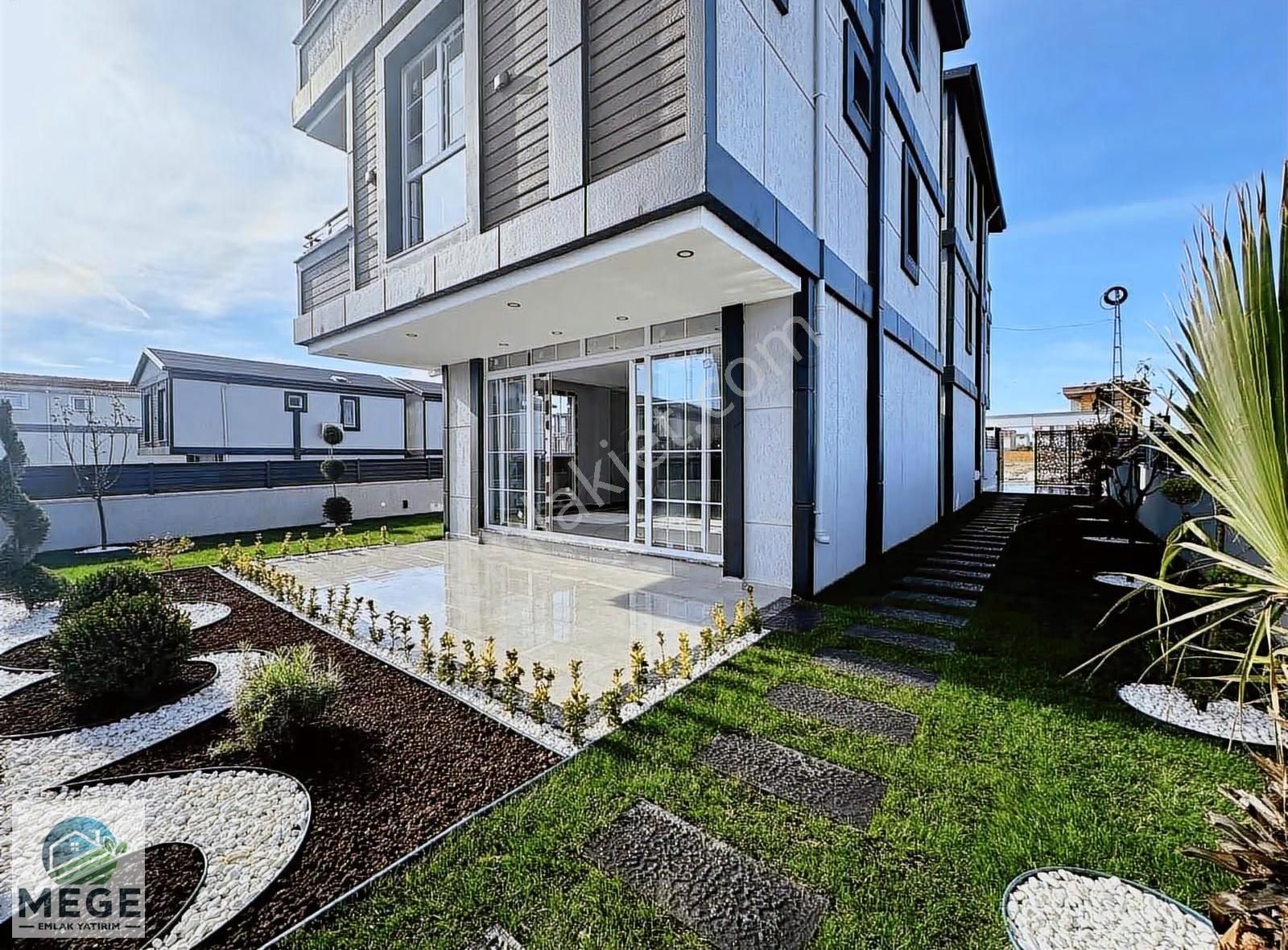 Megeden Yeniçiftlikte Full Deniz Manzaralı Satılık Villa - Görsel 31