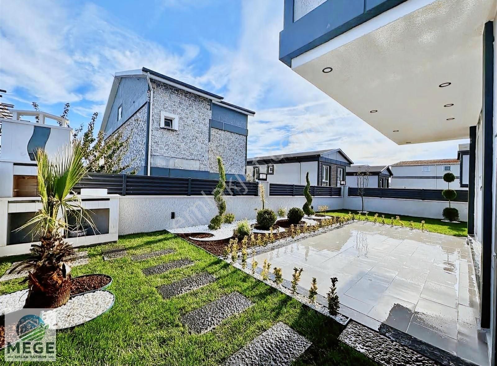 Megeden Yeniçiftlikte Full Deniz Manzaralı Satılık Villa - Görsel 19