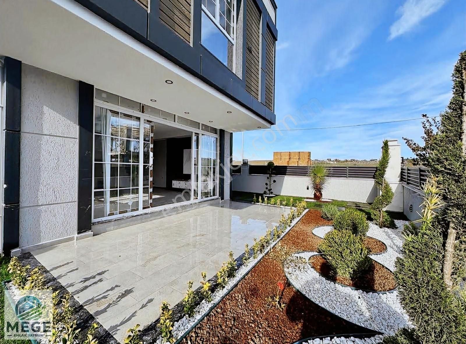 Megeden Yeniçiftlikte Full Deniz Manzaralı Satılık Villa - Görsel 7