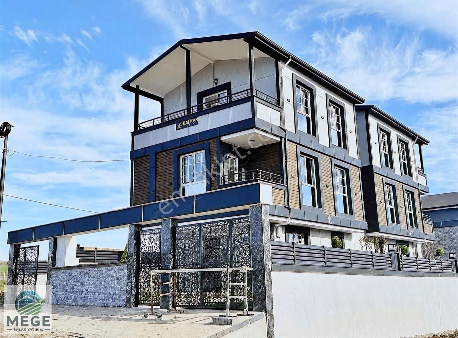 Megeden Yeniçiftlikte Full Deniz Manzaralı Satılık Villa - Görsel 29