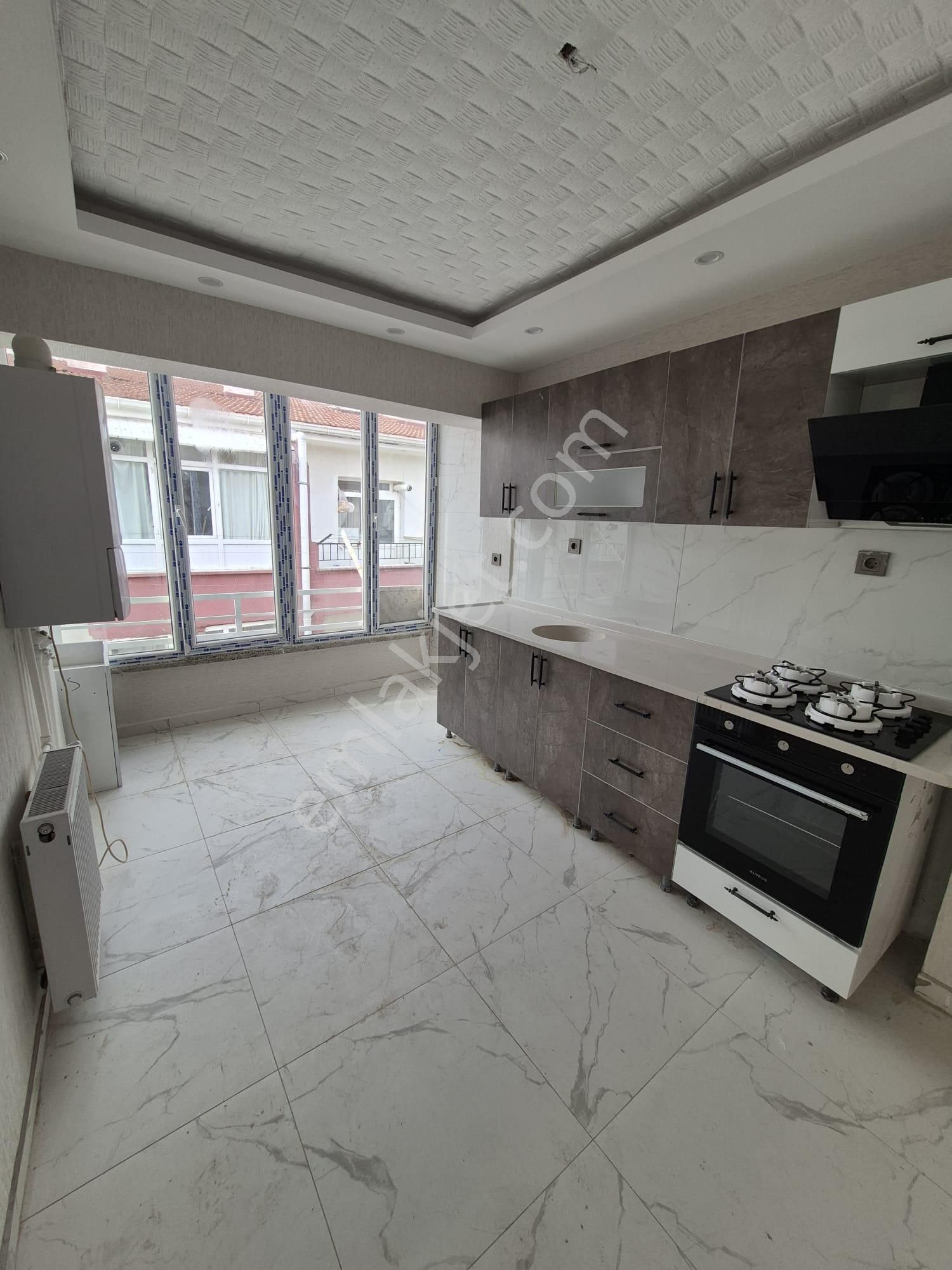 Sincan Plevne Mah'de 3+1 Katta Full Yapılı Daire - Görsel 3