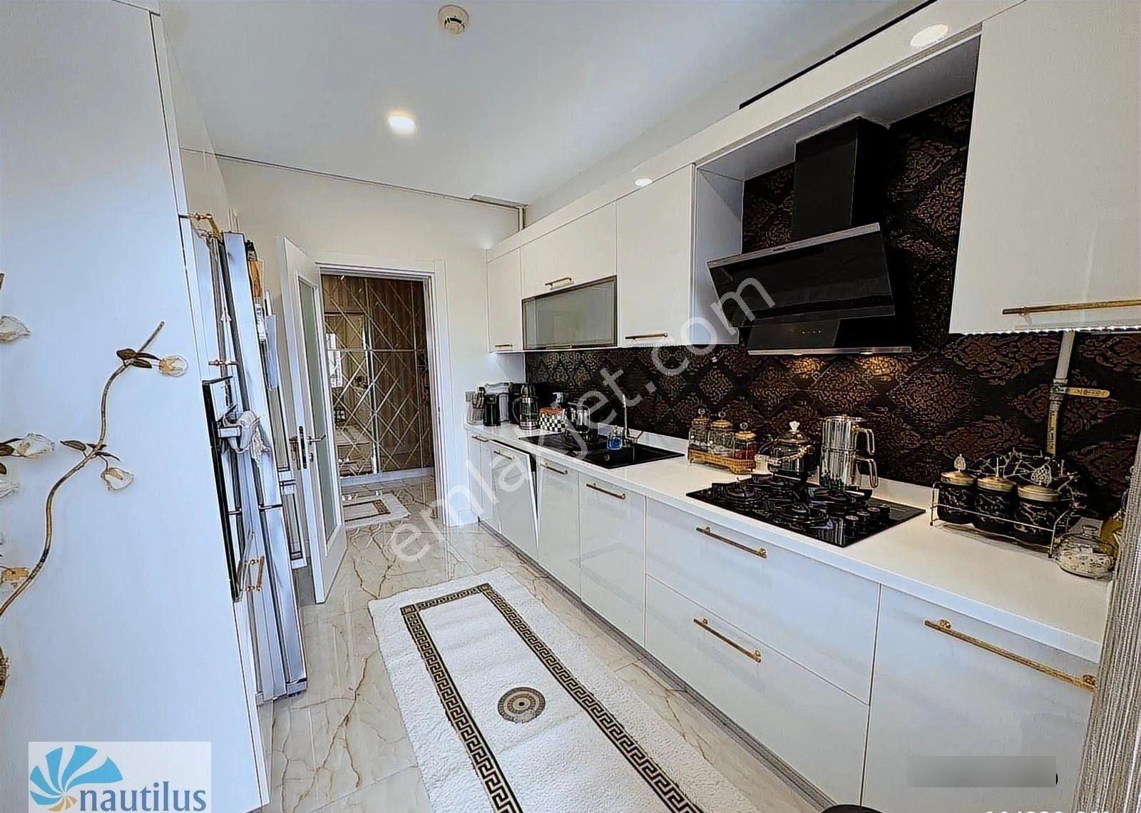 Bahçeşehir Vaditepe 1. Bölge Satılık Tadilatlı Manzaralı 2+1 - Görsel 9