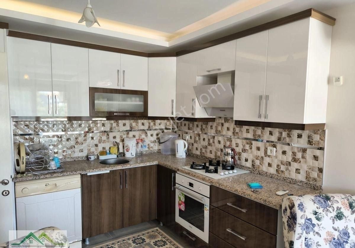 Seferihisar Ürkmez‘de Satılık 2 + 1 90 Metre² Daire - Görsel 2