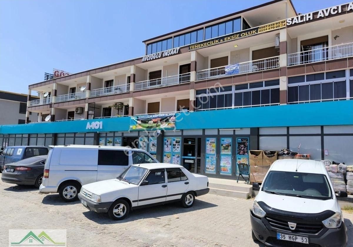 Seferihisar Ürkmez‘de Satılık 2 + 1 90 Metre² Daire