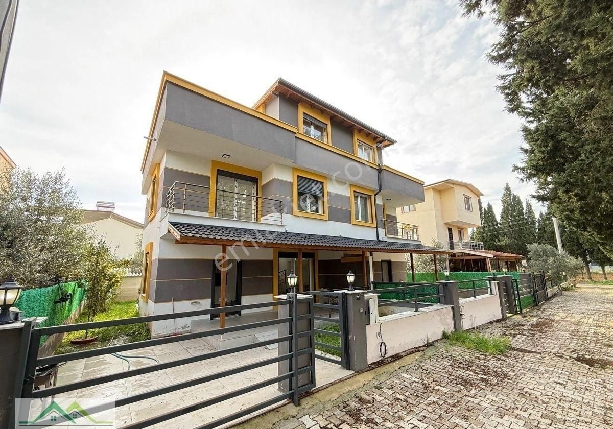 Seferihisar Doğanbey’de Satılık 3 + 1 Sıfır Geniş Bahçeli Villa Yazlık - Görsel 11