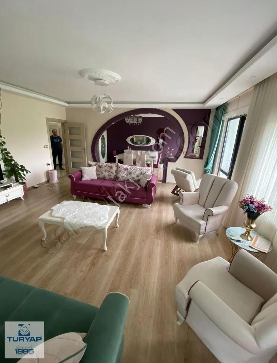 Turyap Nuri Angi'den Satılık Arakat Geniş Daire