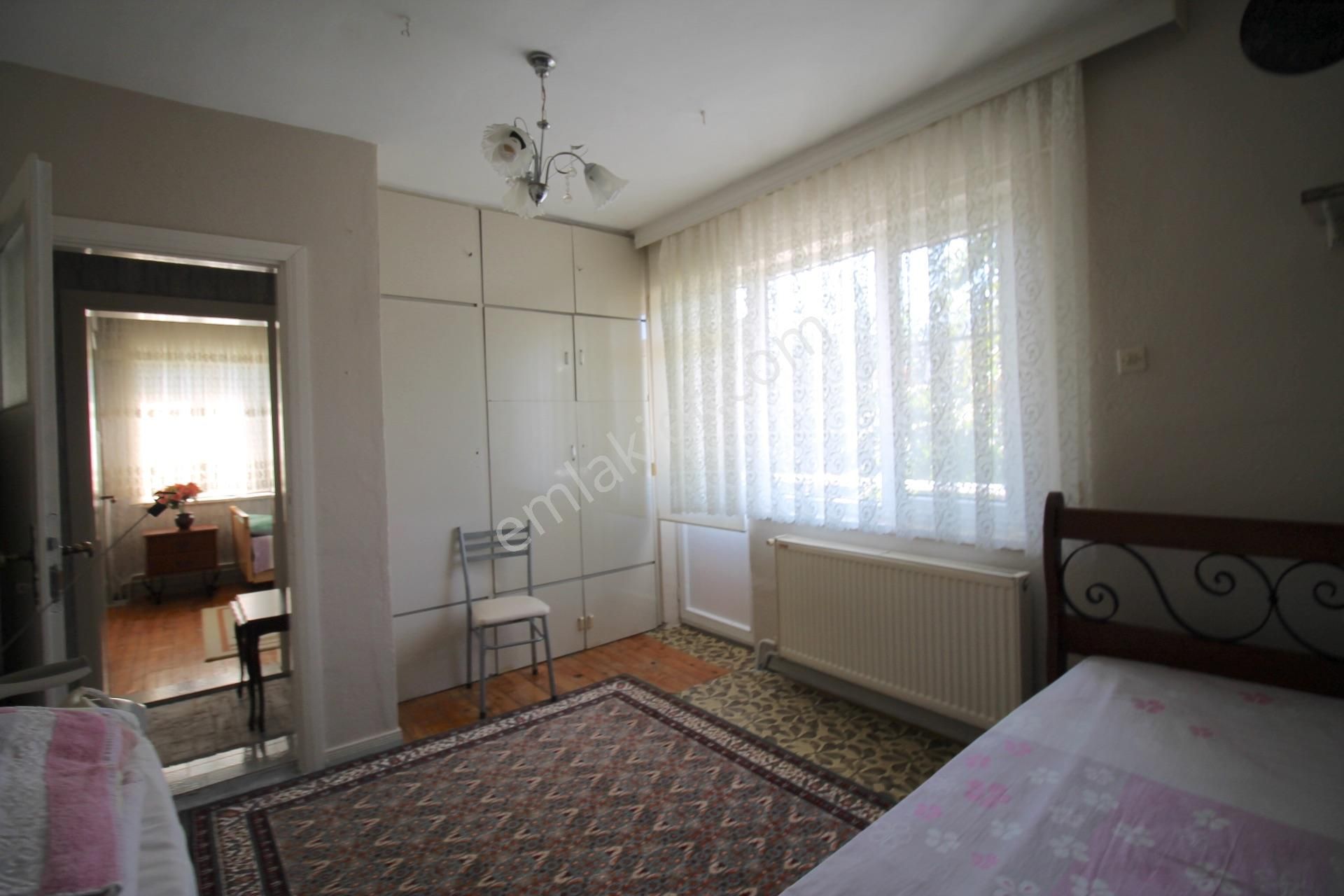 Balıkesir Kepsut Merkezde Müstakil Bahçeli Satılık Ev - Görsel 11