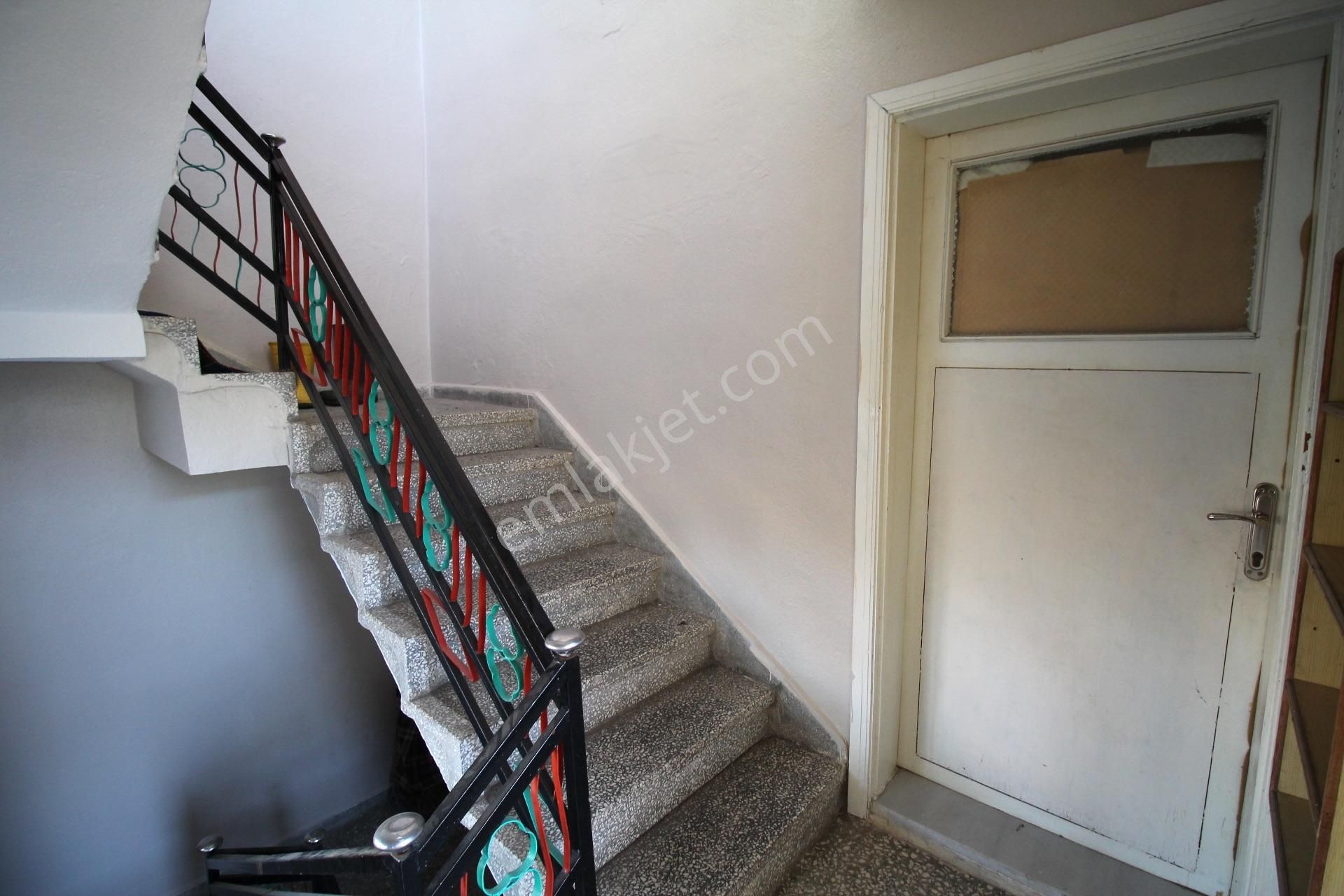 Balıkesir Kepsut Merkezde Müstakil Bahçeli Satılık Ev - Görsel 4