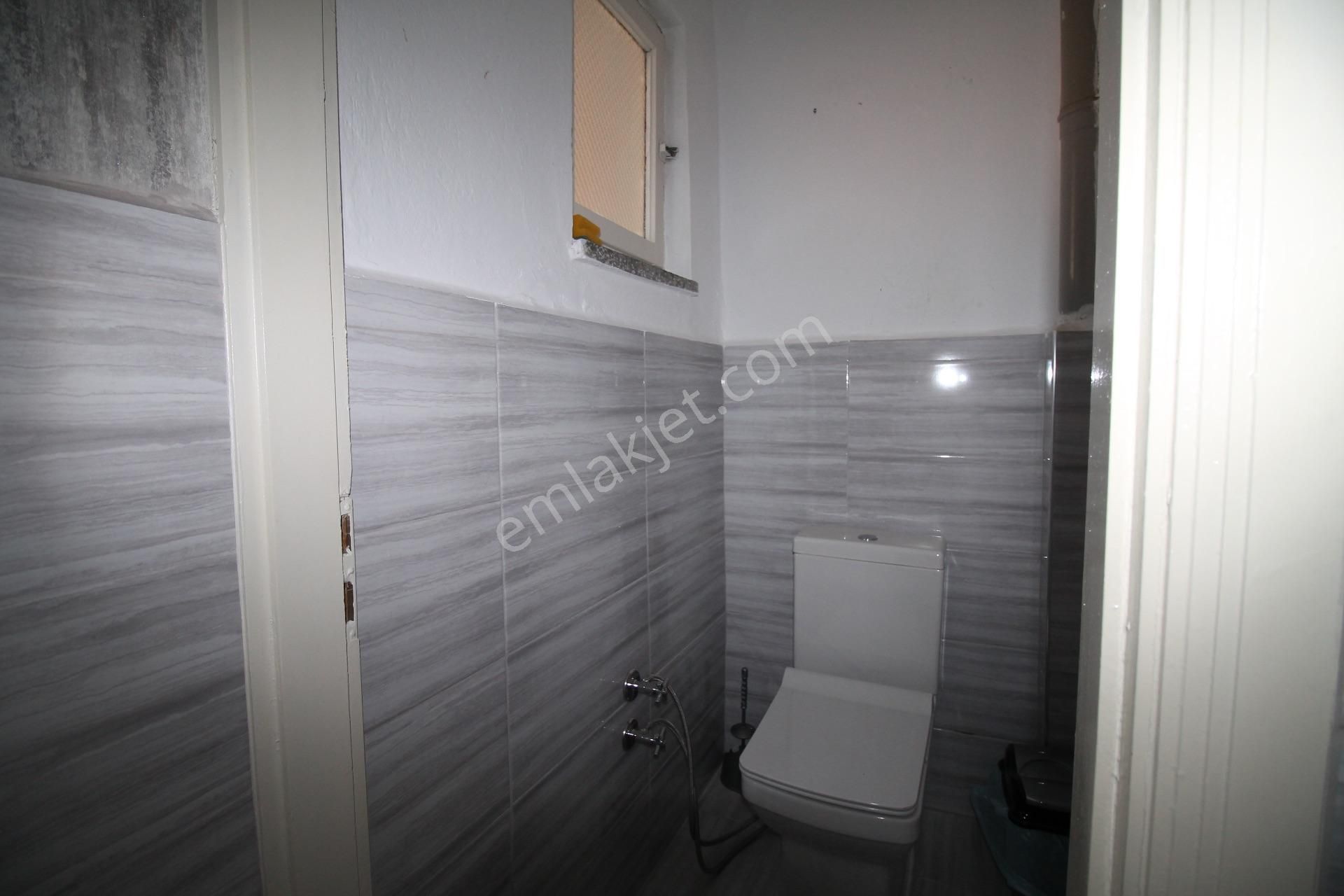 Balıkesir Kepsut Merkezde Müstakil Bahçeli Satılık Ev - Görsel 8