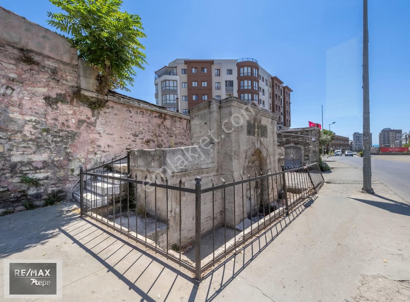 Topçuların Jenerik Binası 2. Derece Tarihi ,karagöz Evi Satılık - Görsel 2