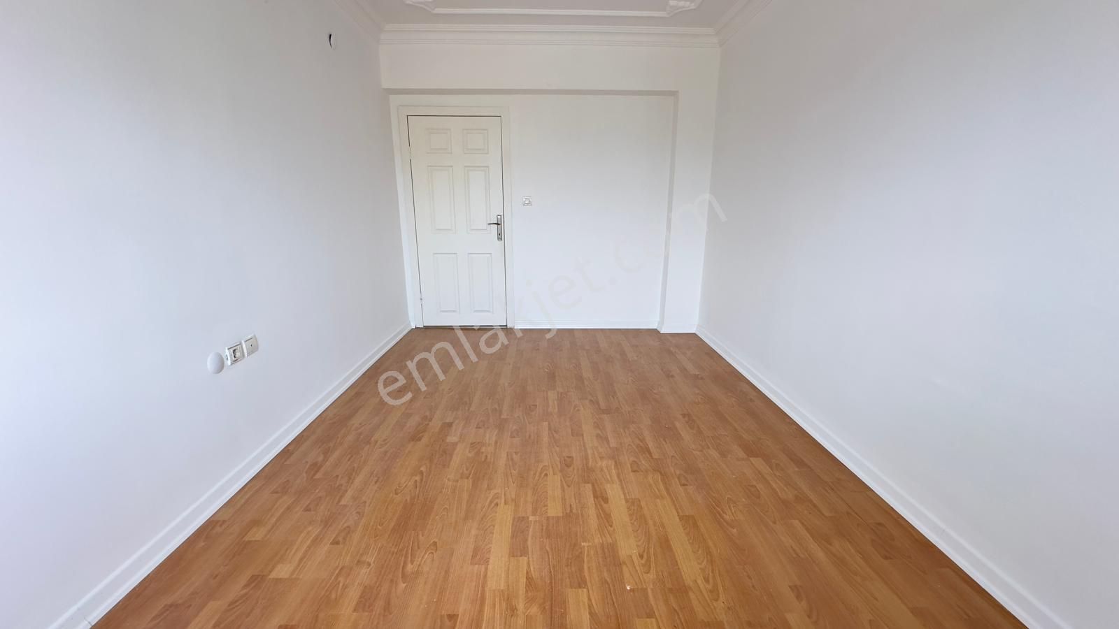 Sincan Yenikentte Çift Balkonlu Merkezi Konumda Fırsat Uygun Fiyatta Ara Katta 3+1 Daire - Görsel 24