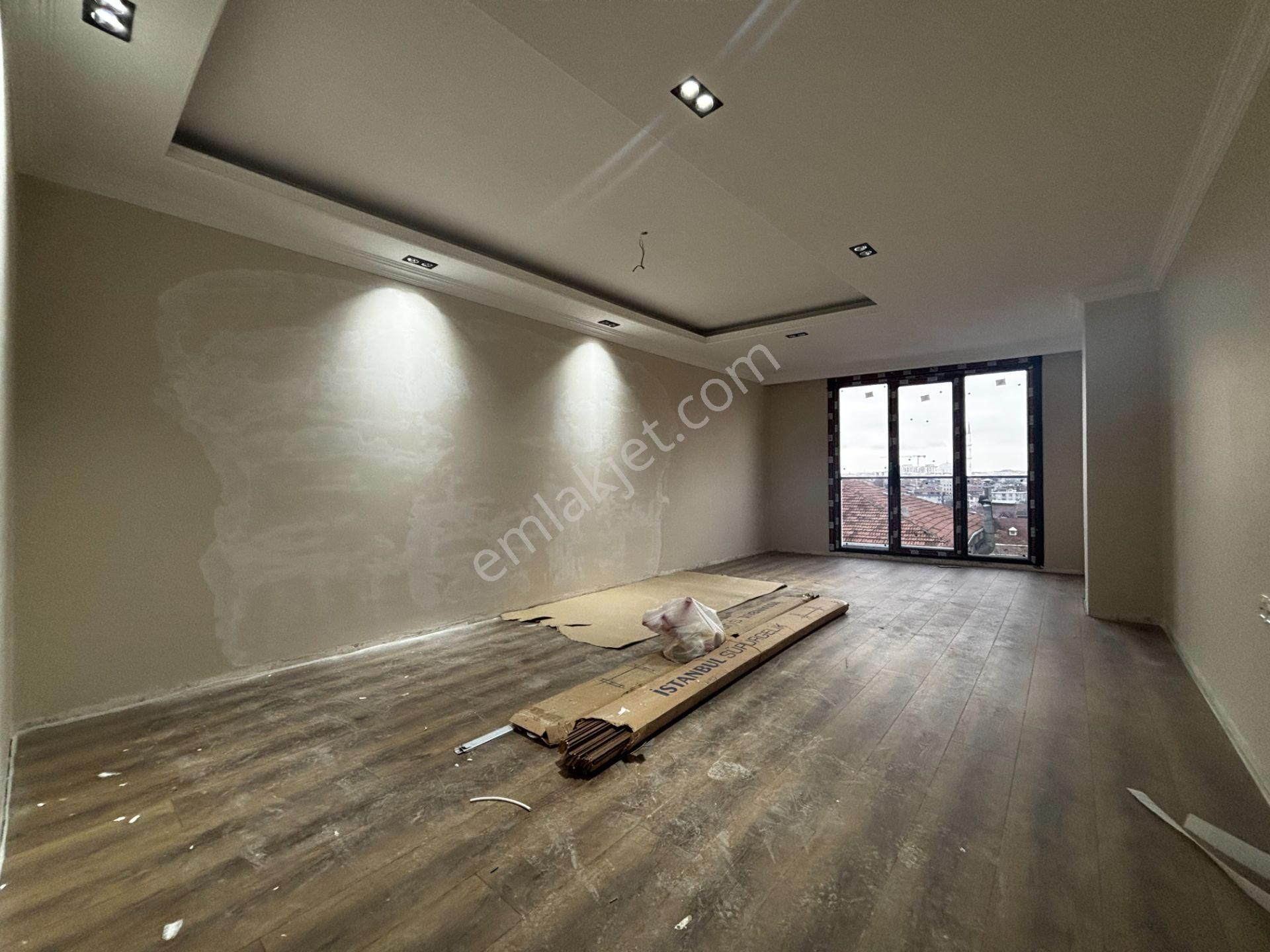 Next Housedan Mahmutbey Caddesin'de Sıfır 2+1 Premium Daire