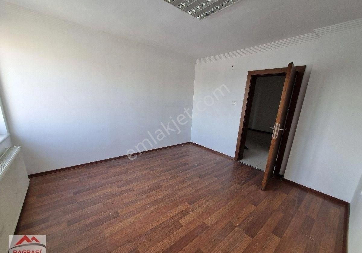 Çankaya/eti Mah Asansörlü Ful Yapılı -2+1 Ofis- Cepheleri Tamamen Açık Manzaralı Ve Kapalı Otoparklı - Görsel 24