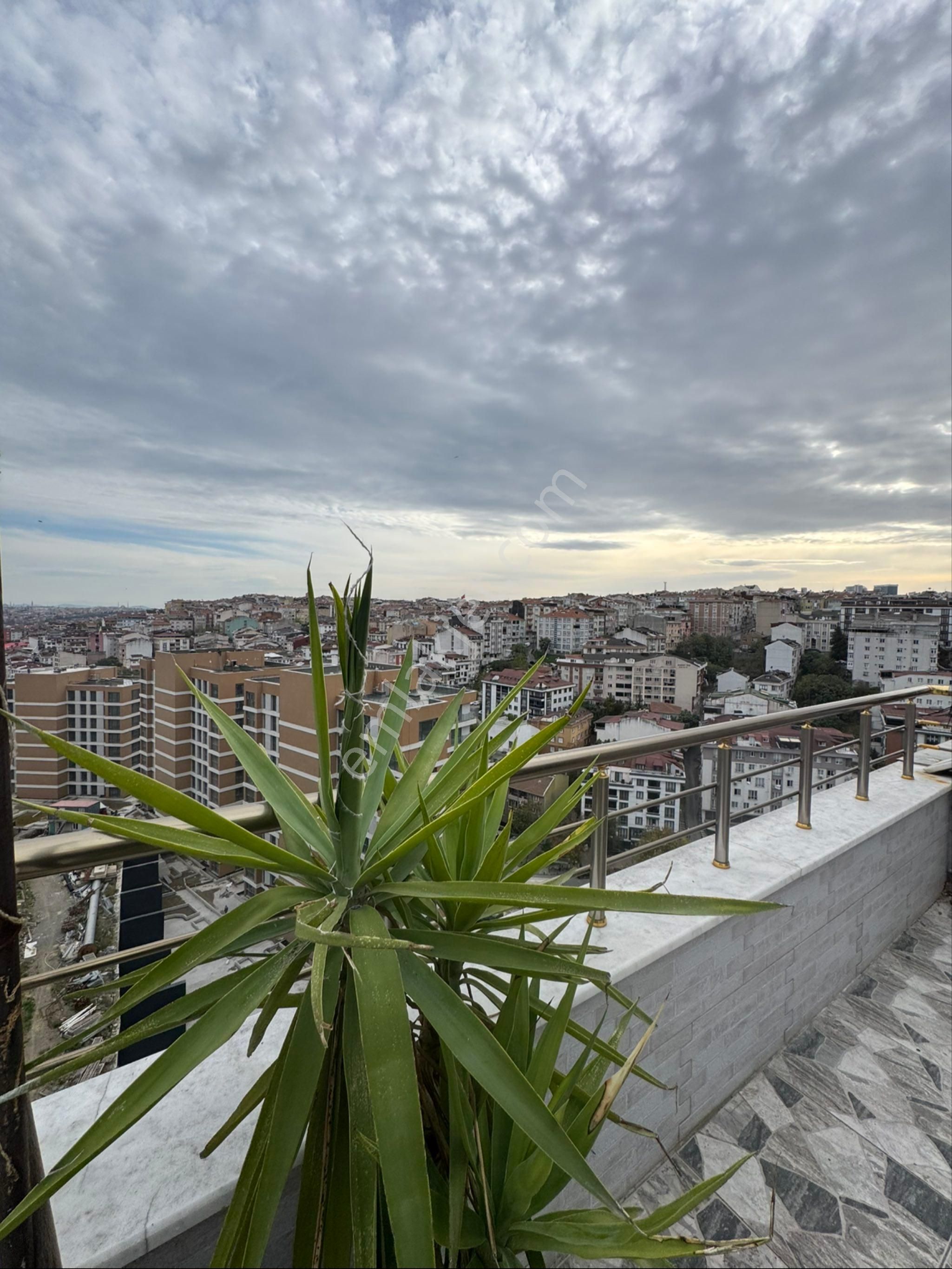 Çözüm Gayrimenkulden 3+2 170m2 Harika Haliç Manzaralı Dublex - Görsel 2
