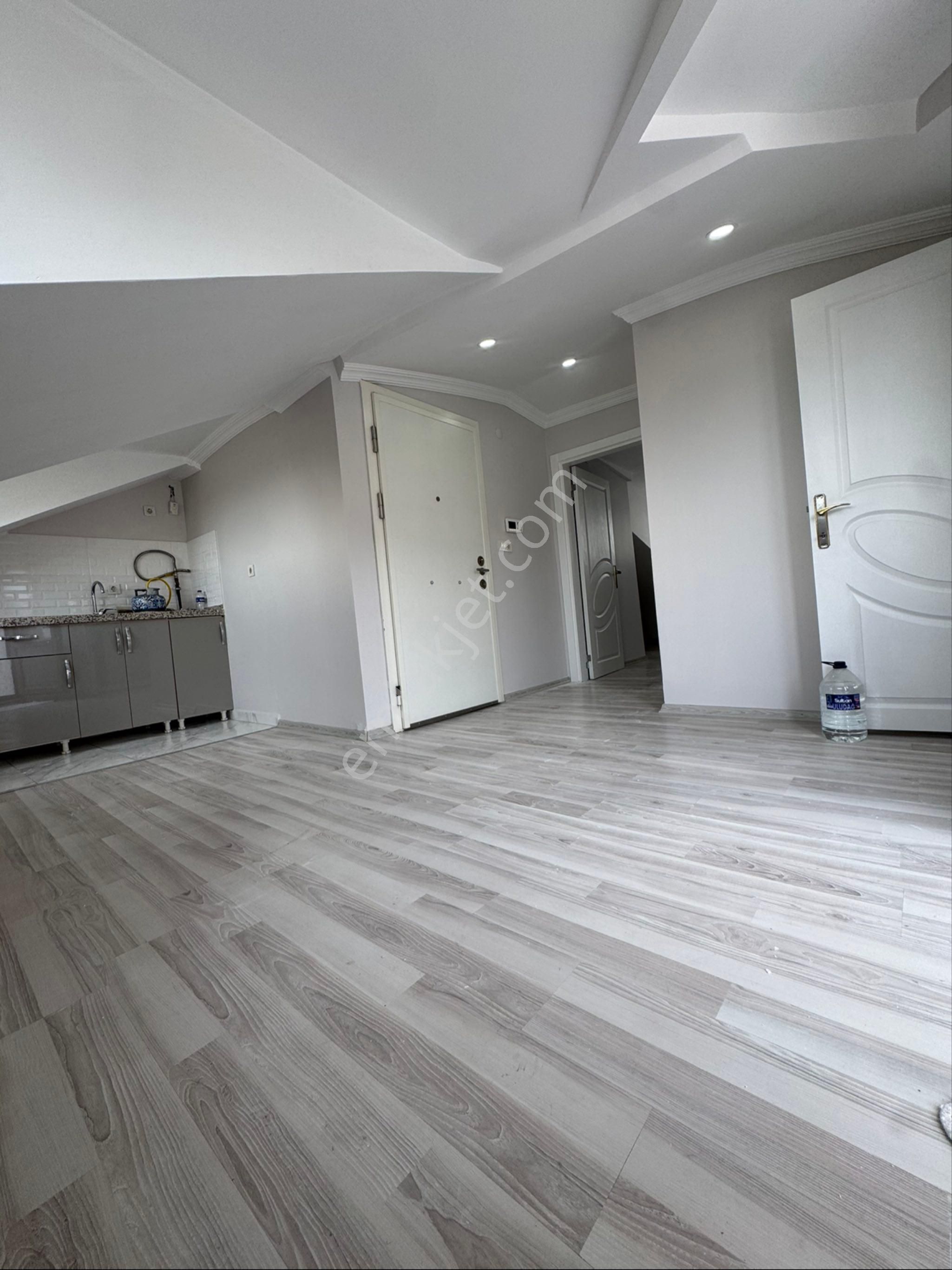 Çözüm Gayrimenkulden 3+2 170m2 Harika Haliç Manzaralı Dublex - Görsel 28