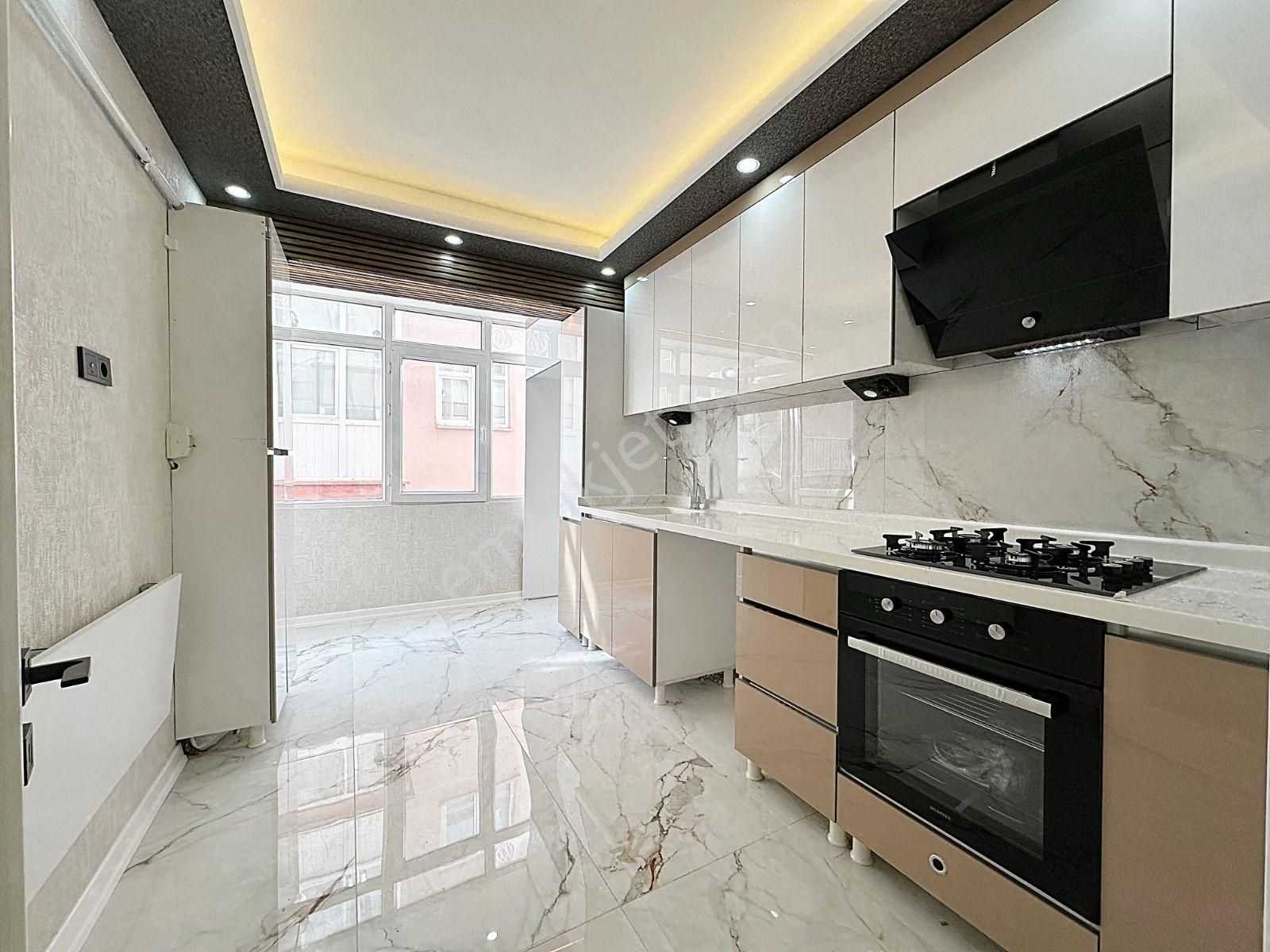 Ayvalı Mahallesi'nde Ön Cephe Katta Full Yapılı 3+1 Daire!