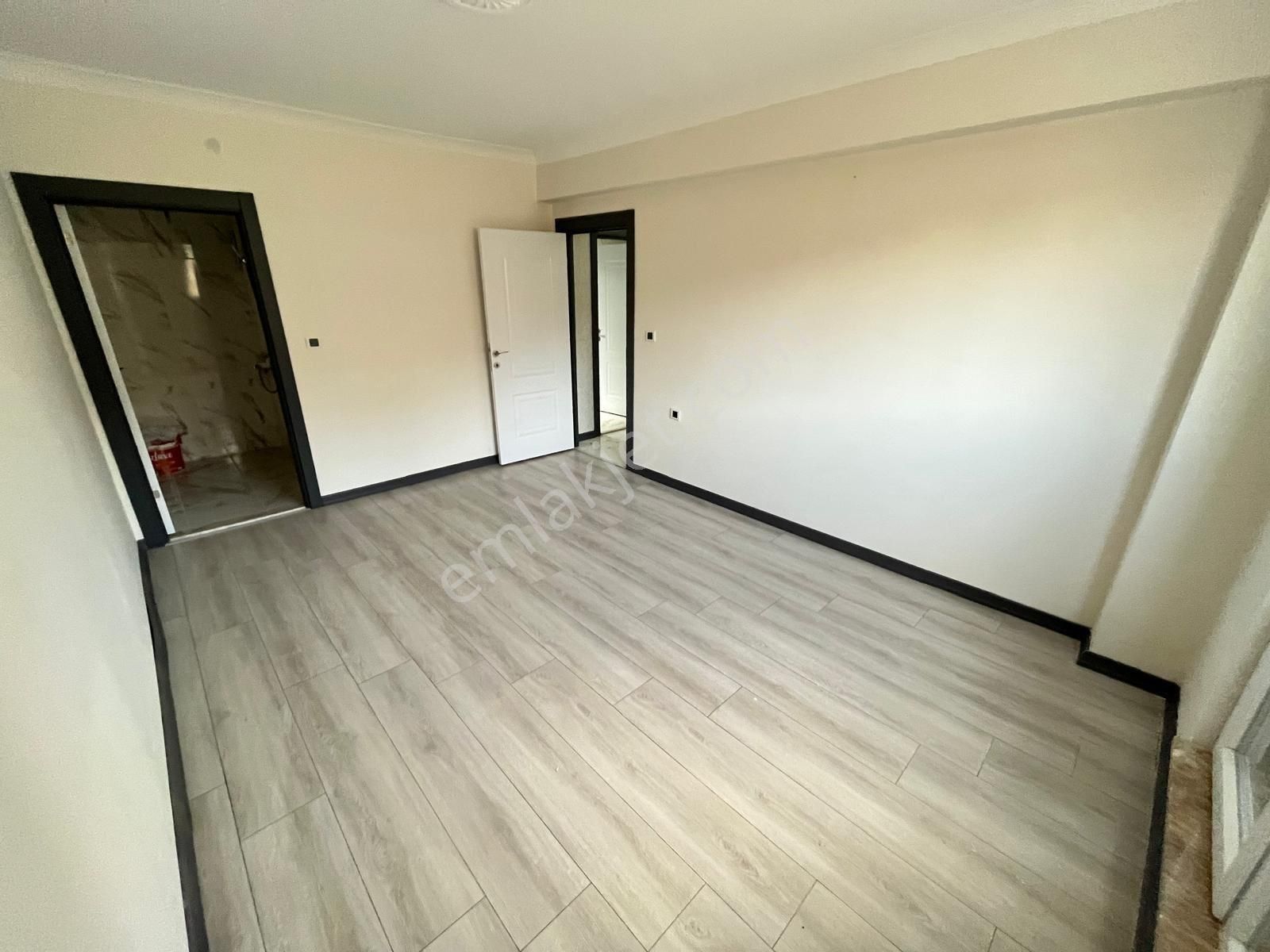 Mülk Emlak Ofisinden 3+1 110 M2 Emsallerine Göre Hesaplı Yılın Son Fırsat Dairesi İlk Gelen Alır - Görsel 18