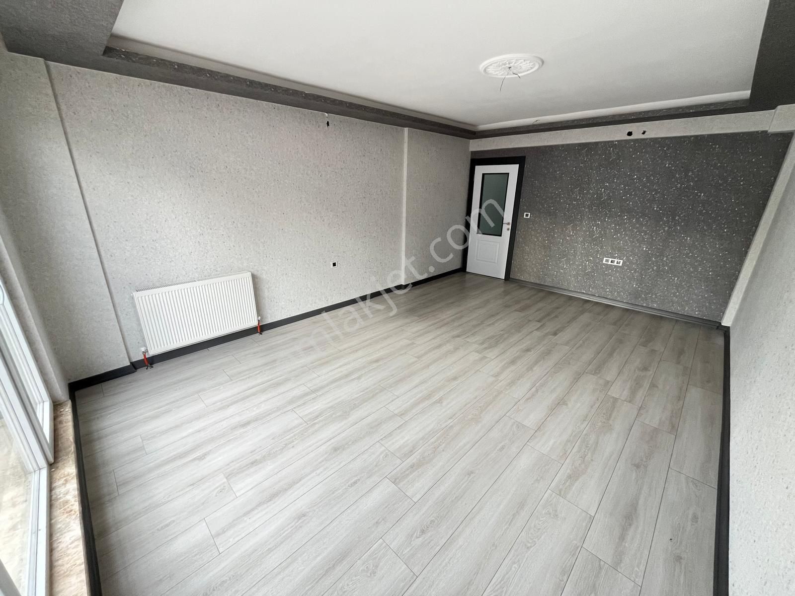 Mülk Emlak Ofisinden 3+1 110 M2 Emsallerine Göre Hesaplı Yılın Son Fırsat Dairesi İlk Gelen Alır - Görsel 21