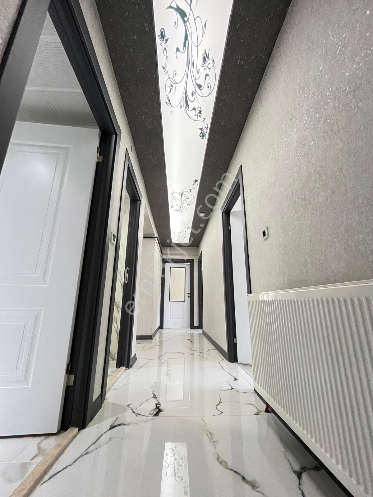 Mülk Emlak Ofisinden 3+1 110 M2 Emsallerine Göre Hesaplı Yılın Son Fırsat Dairesi İlk Gelen Alır - Görsel 23