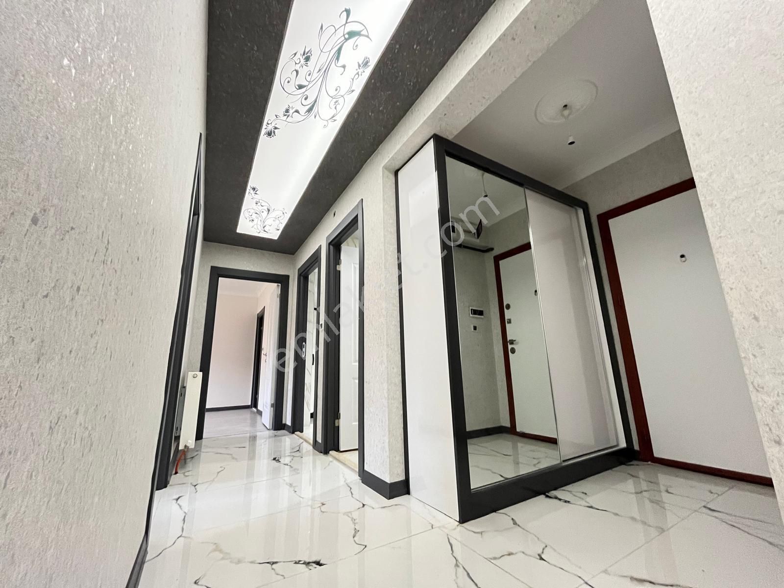 Mülk Emlak Ofisinden 3+1 110 M2 Emsallerine Göre Hesaplı Yılın Son Fırsat Dairesi İlk Gelen Alır - Görsel 25