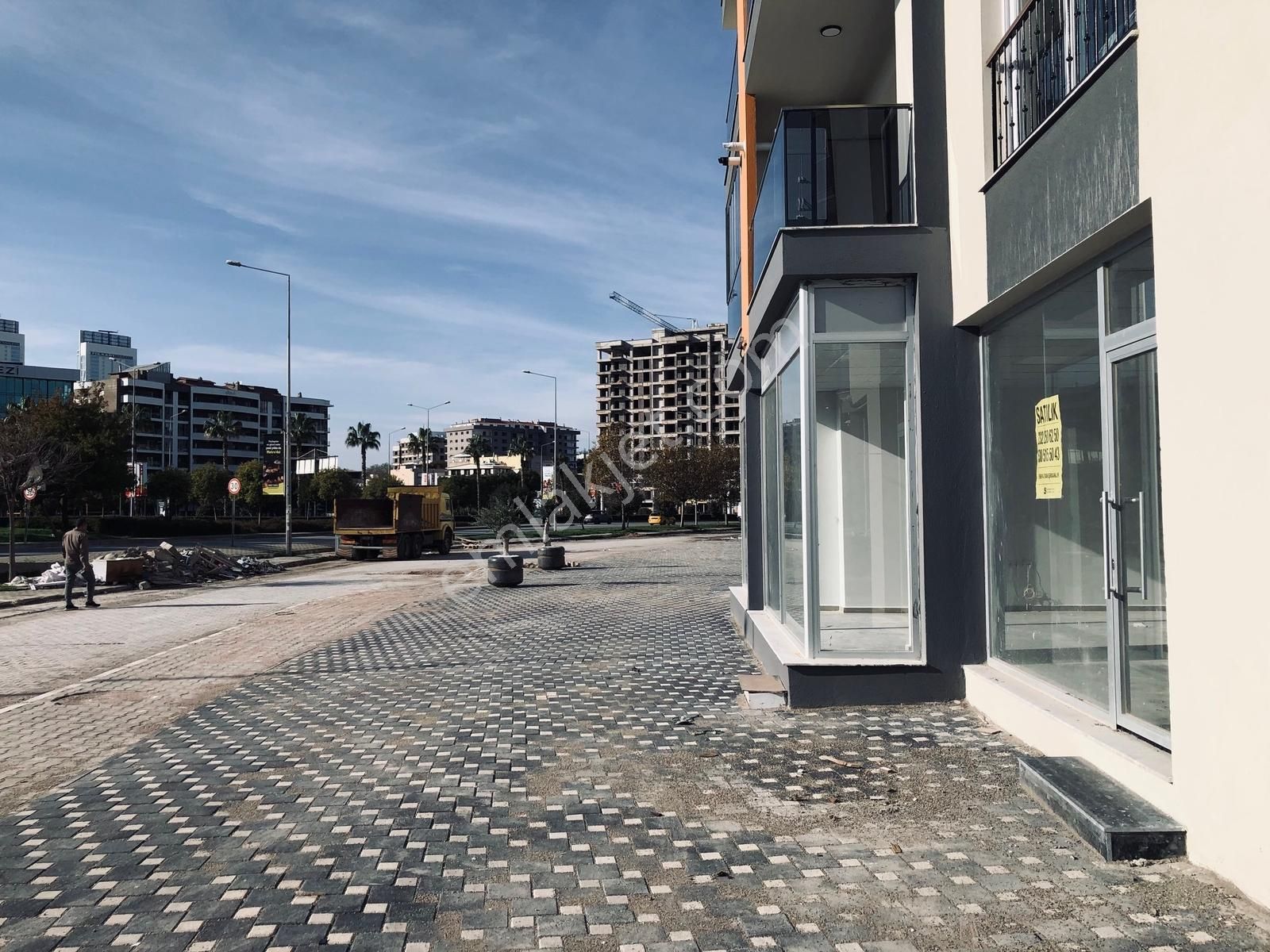 Bayraklı Aliya İzzet Begoviç Caddesi Üzeri Kiralık Sıfır Dükkan - Görsel 3