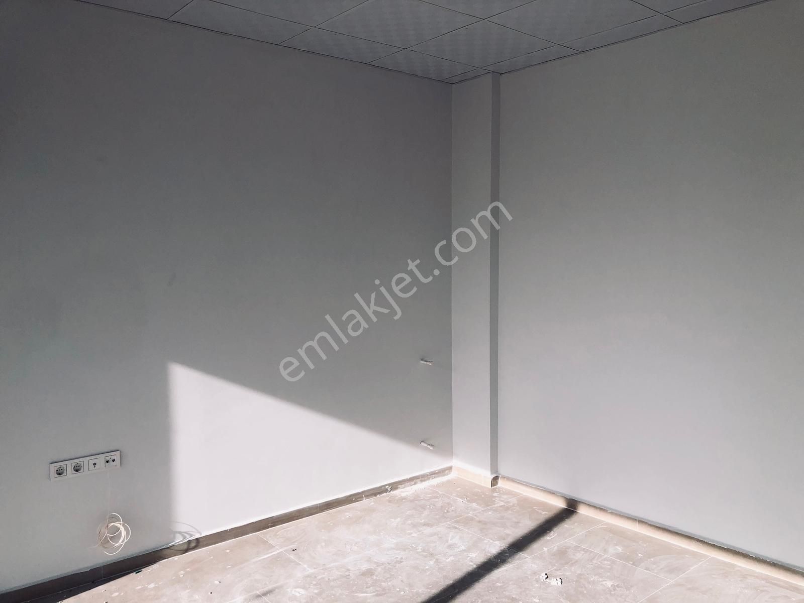 Bayraklı Aliya İzzet Begoviç Caddesi Üzeri Kiralık Sıfır Dükkan - Görsel 2