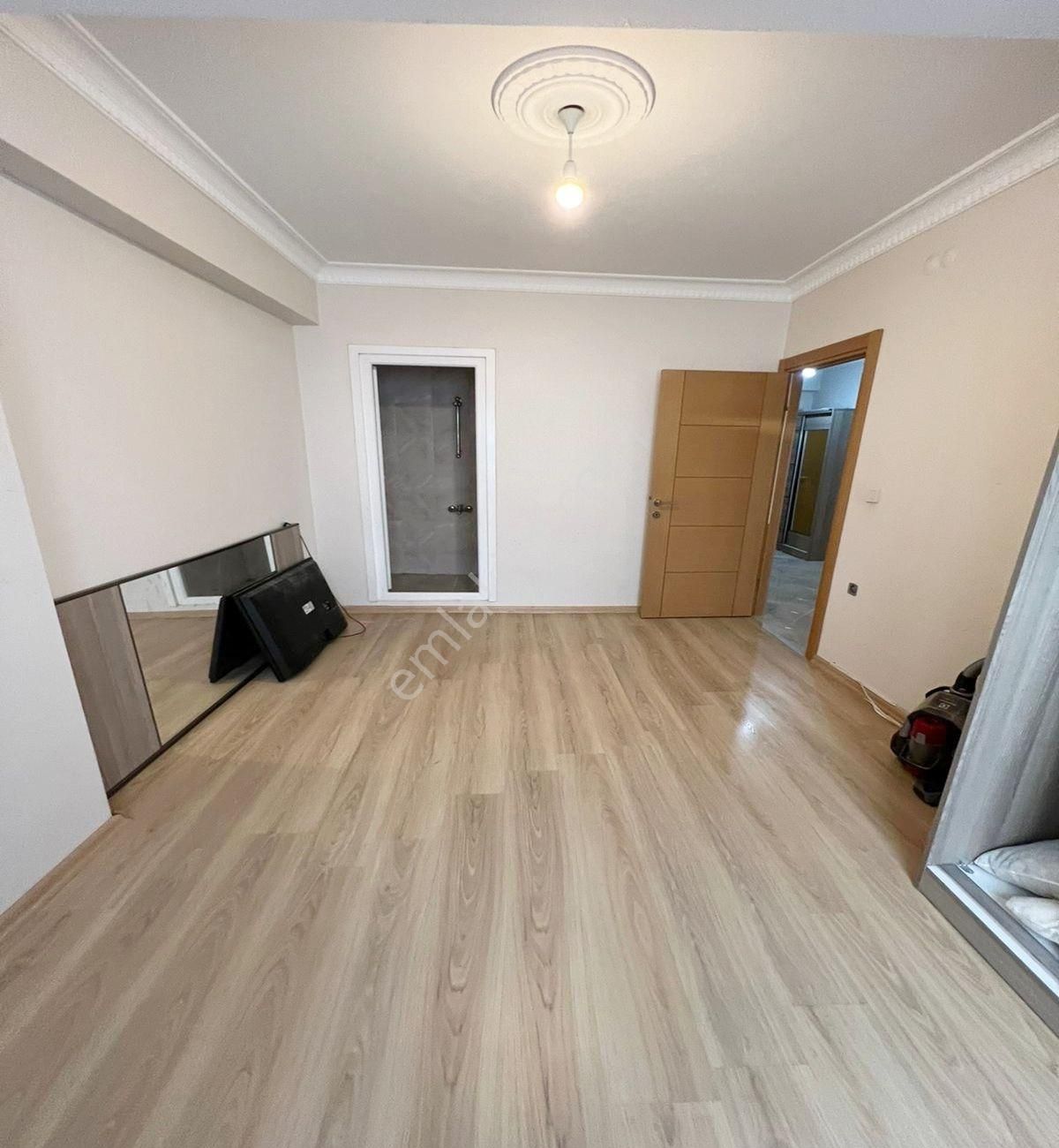 Avcılar Ormanlı Caddesine Yakın 2+1 Satılık Ara Kat Daire - Görsel 5