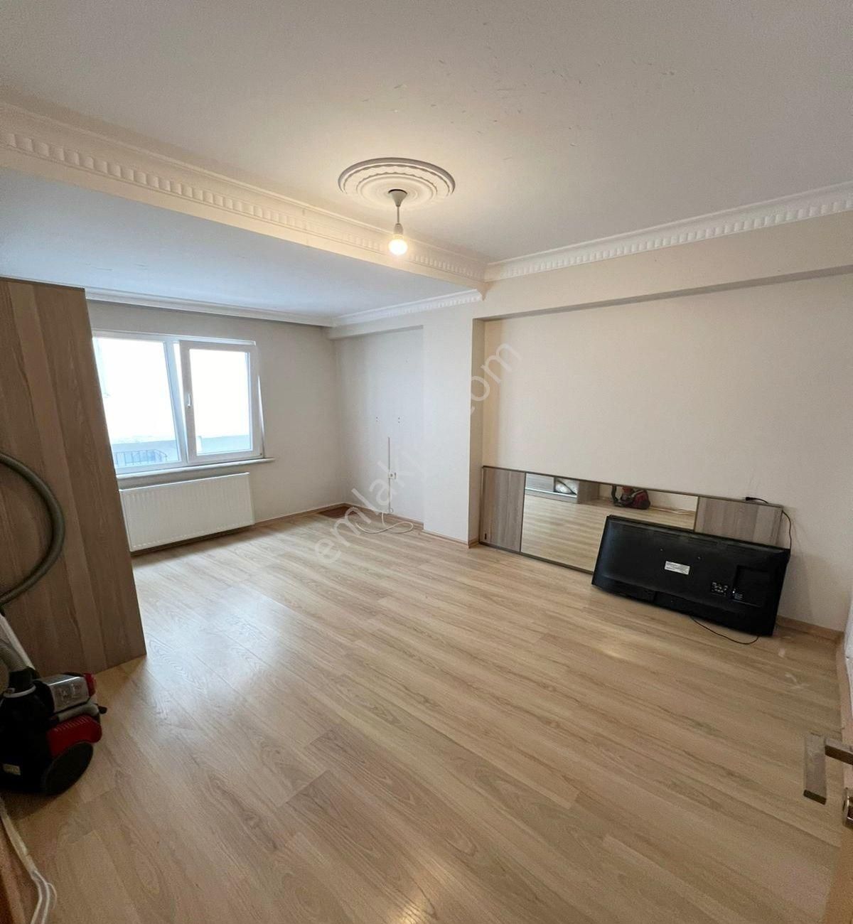 Avcılar Ormanlı Caddesine Yakın 2+1 Satılık Ara Kat Daire - Görsel 15