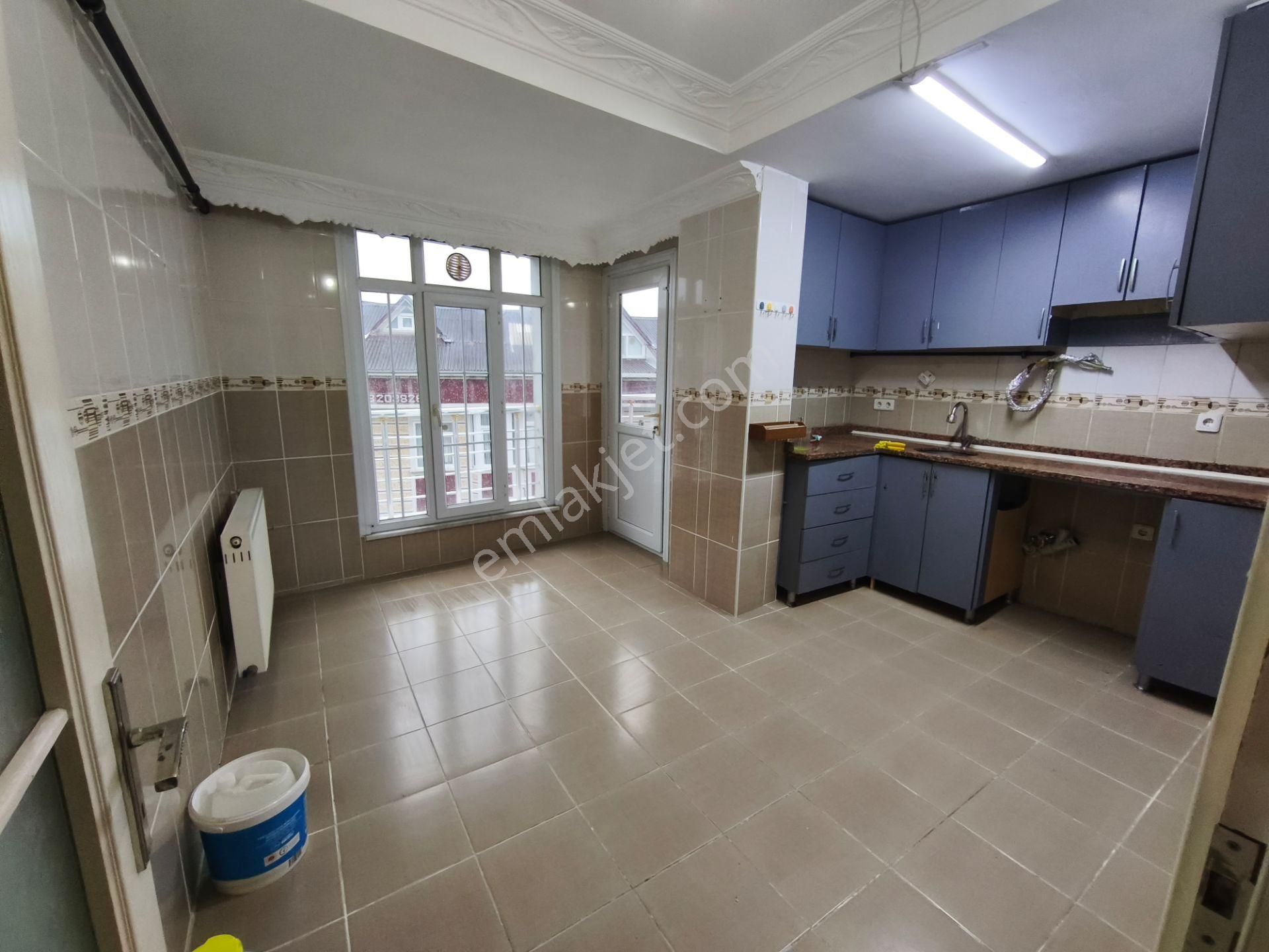 Eyüp Silahtar Da 2+1 / 85m2 / 2.kat / Kombili / Havadar / Geniş Mutfaklı / 15-16 Yıllık - Görsel 17