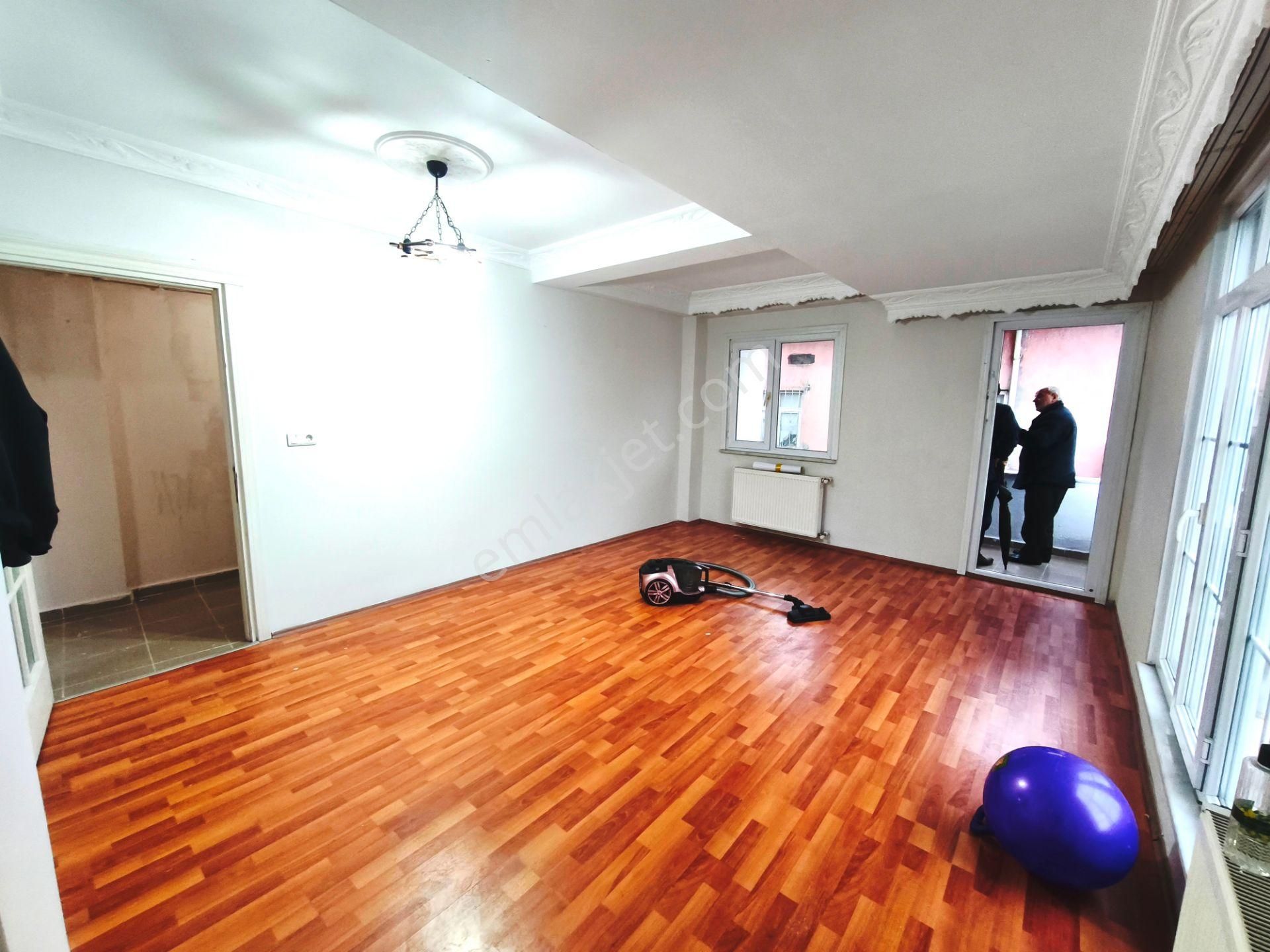 Eyüp Silahtar Da 2+1 / 85m2 / 2.kat / Kombili / Havadar / Geniş Mutfaklı / 15-16 Yıllık - Görsel 5