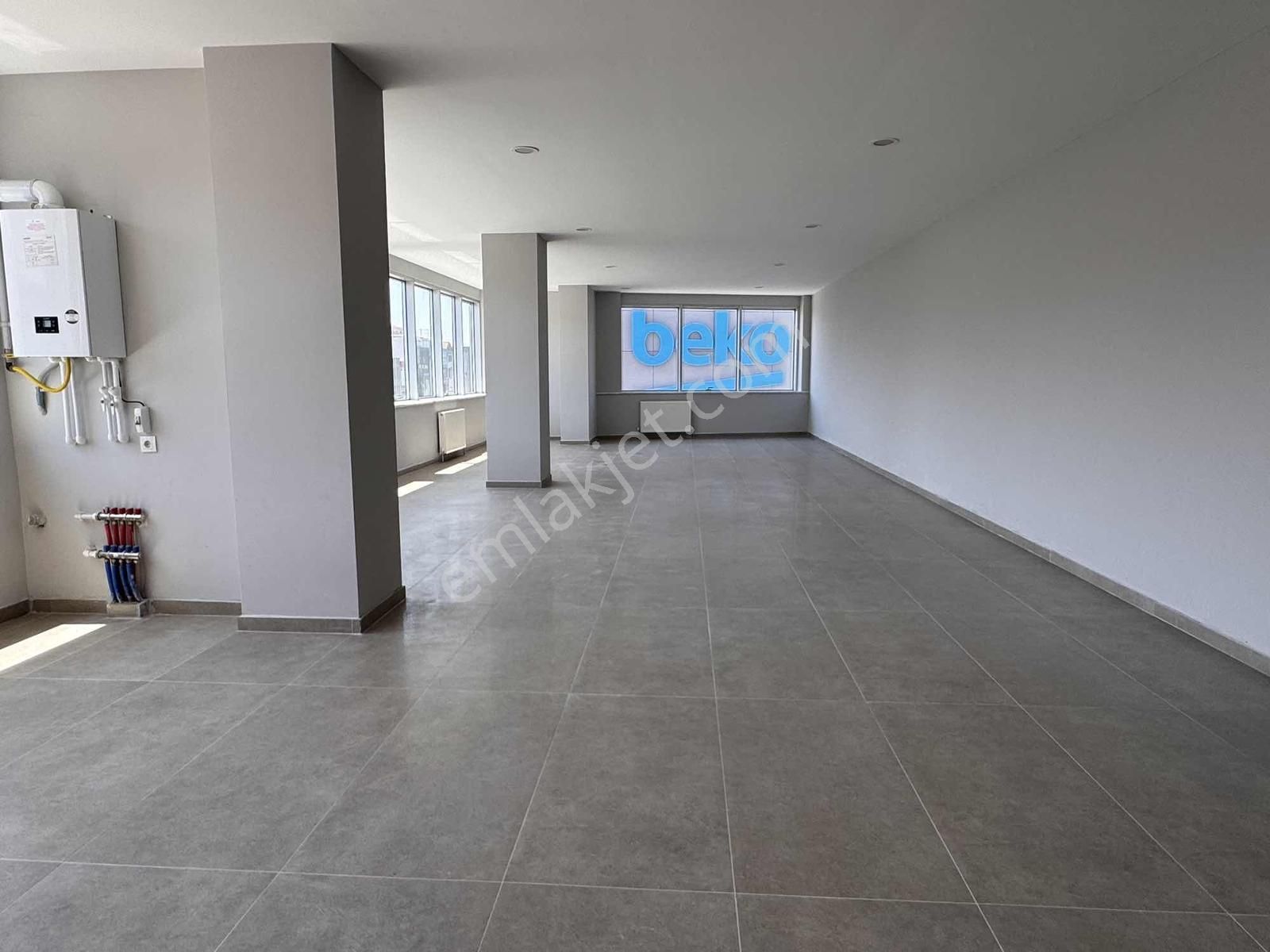 Sultanbeyli Aslan Plazada Prestijli Konumda Kiralık Ofisler - Görsel 4